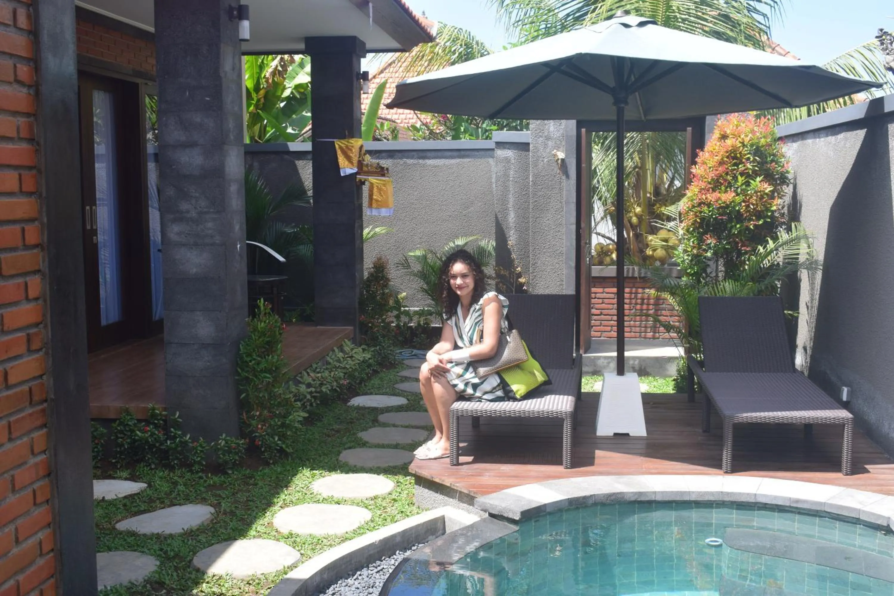 Swimming pool in Werkudara Guest House