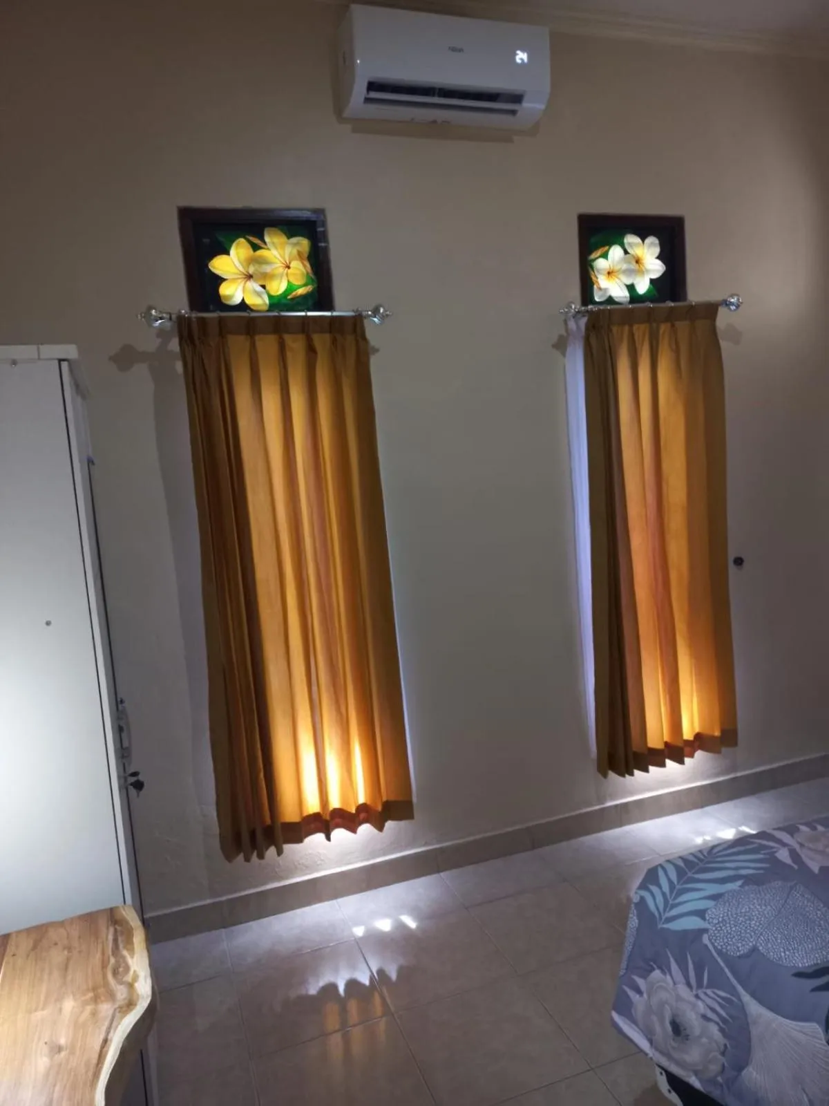 wardrobe in Werkudara Guest House