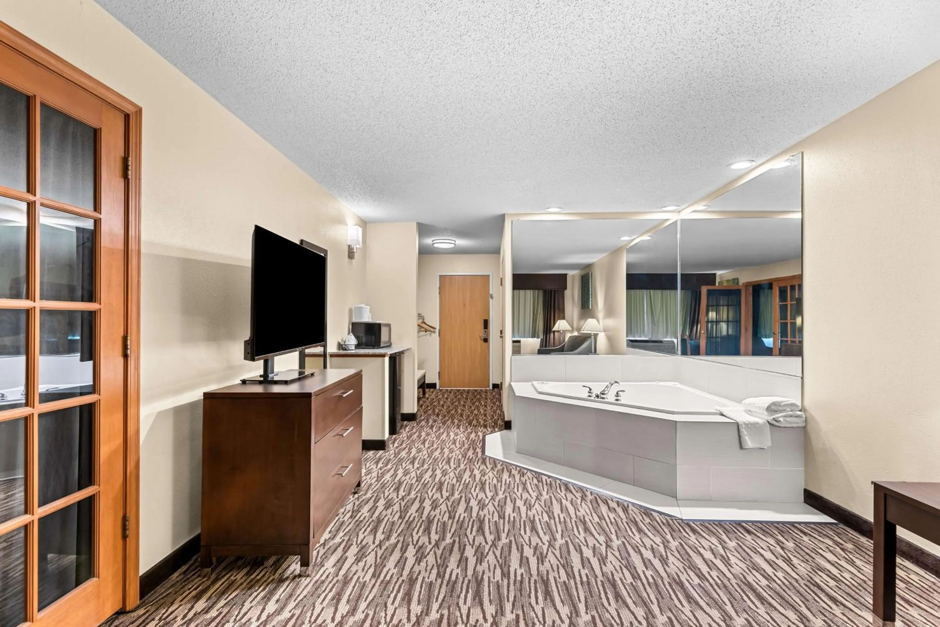 Bedroom, Bed in Best Western Baraboo Inn