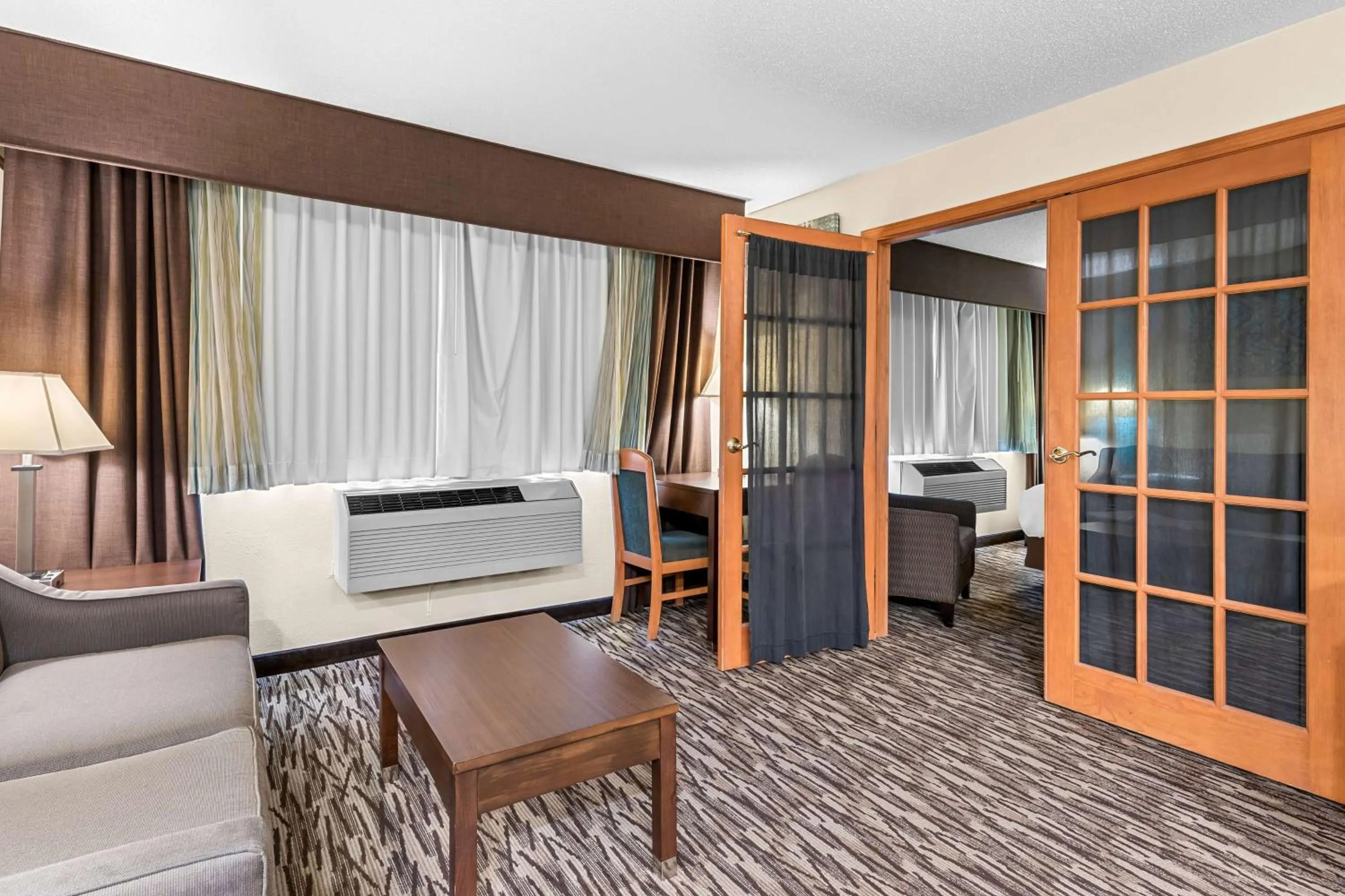 Bedroom in Best Western Baraboo Inn