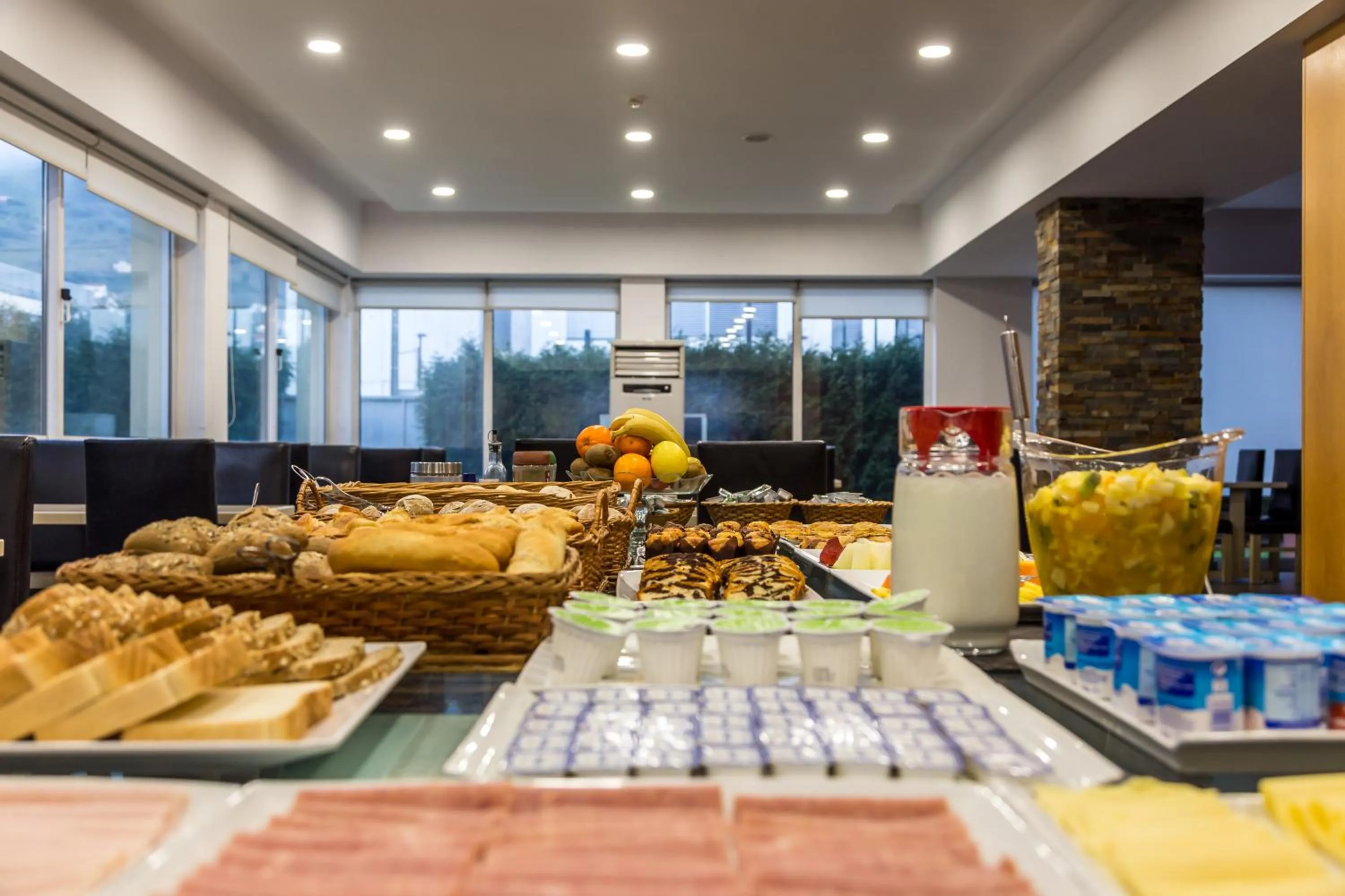 Buffet breakfast in Hotel Columbano