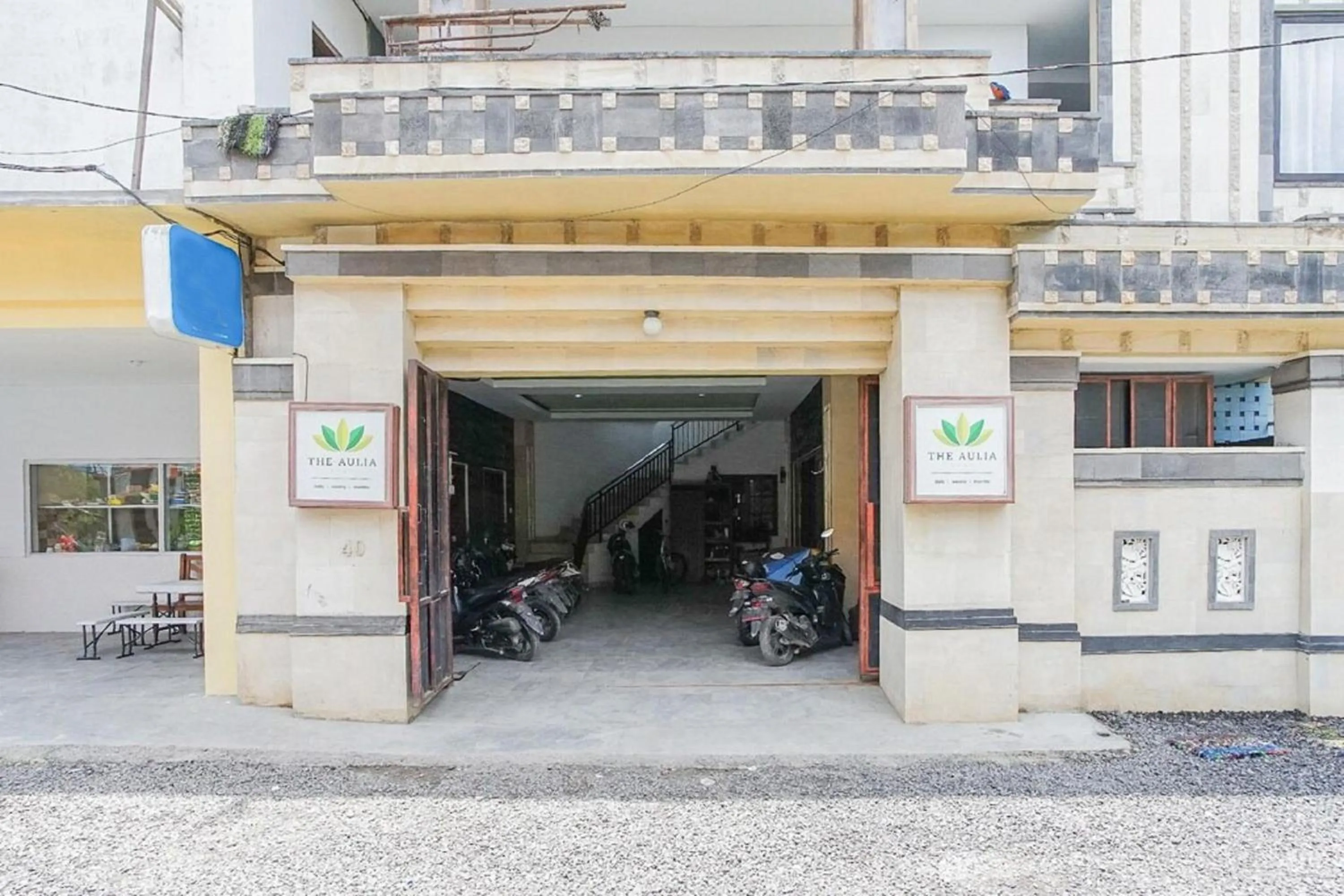 Property building in RedDoorz near Muaya Beach Jimbaran