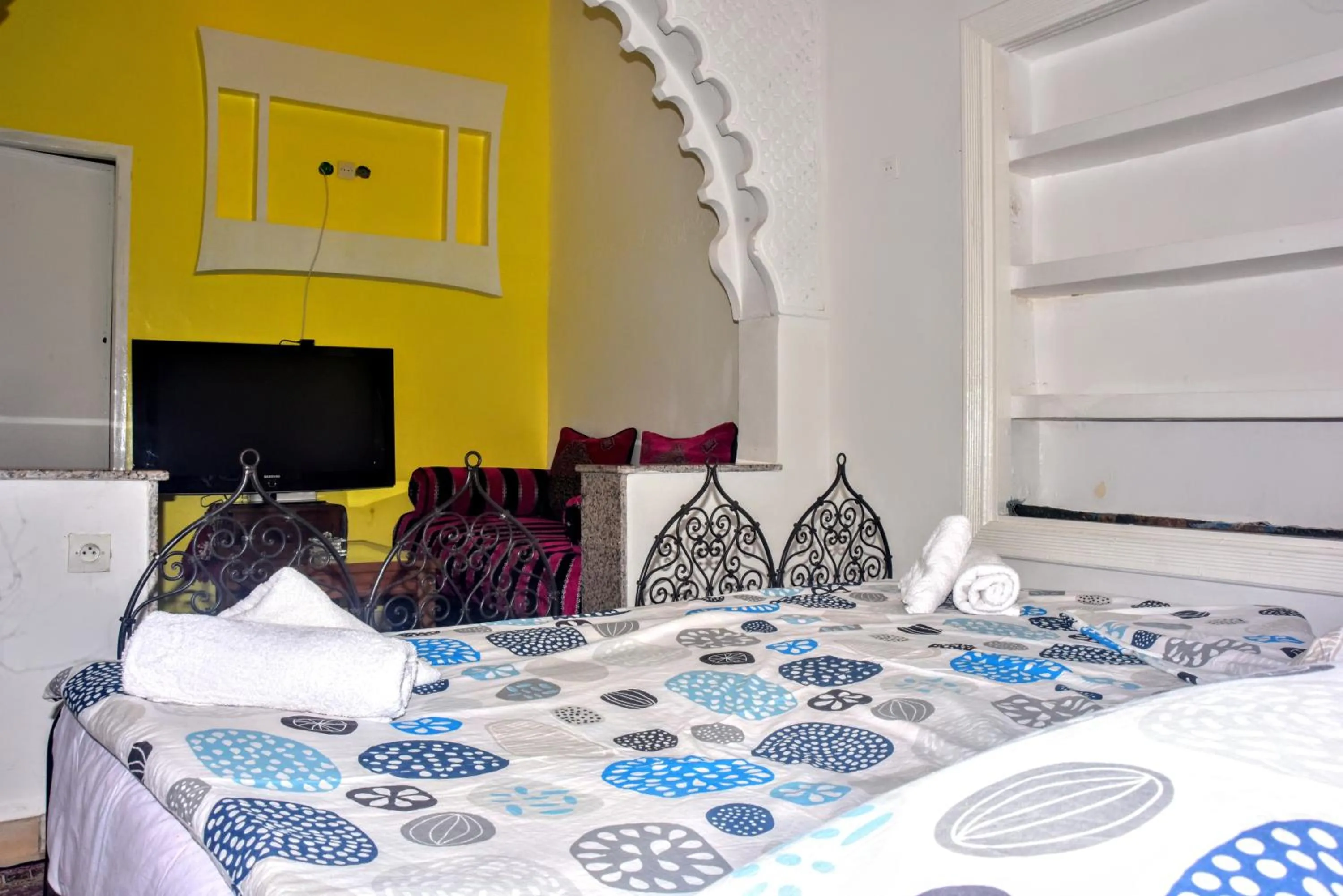 Bed in Riad Razoli Sidi Daoui