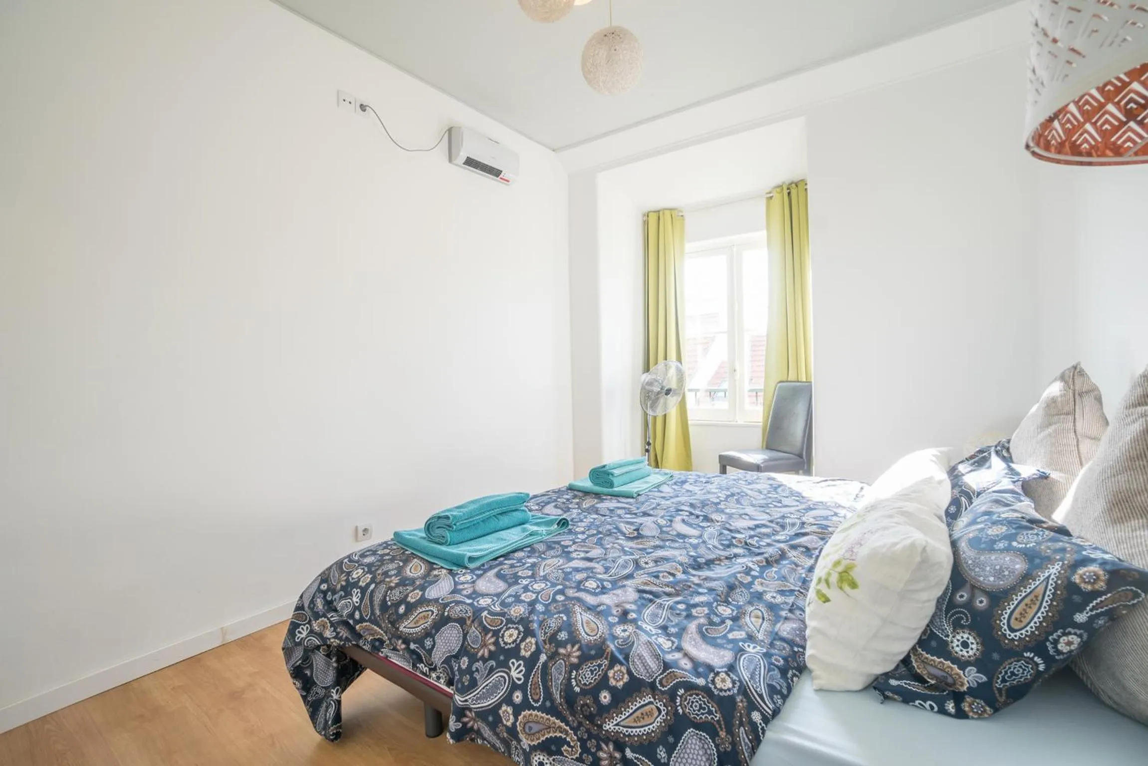 Photo of the whole room, Bed in Vistas de Lisboa Hostel