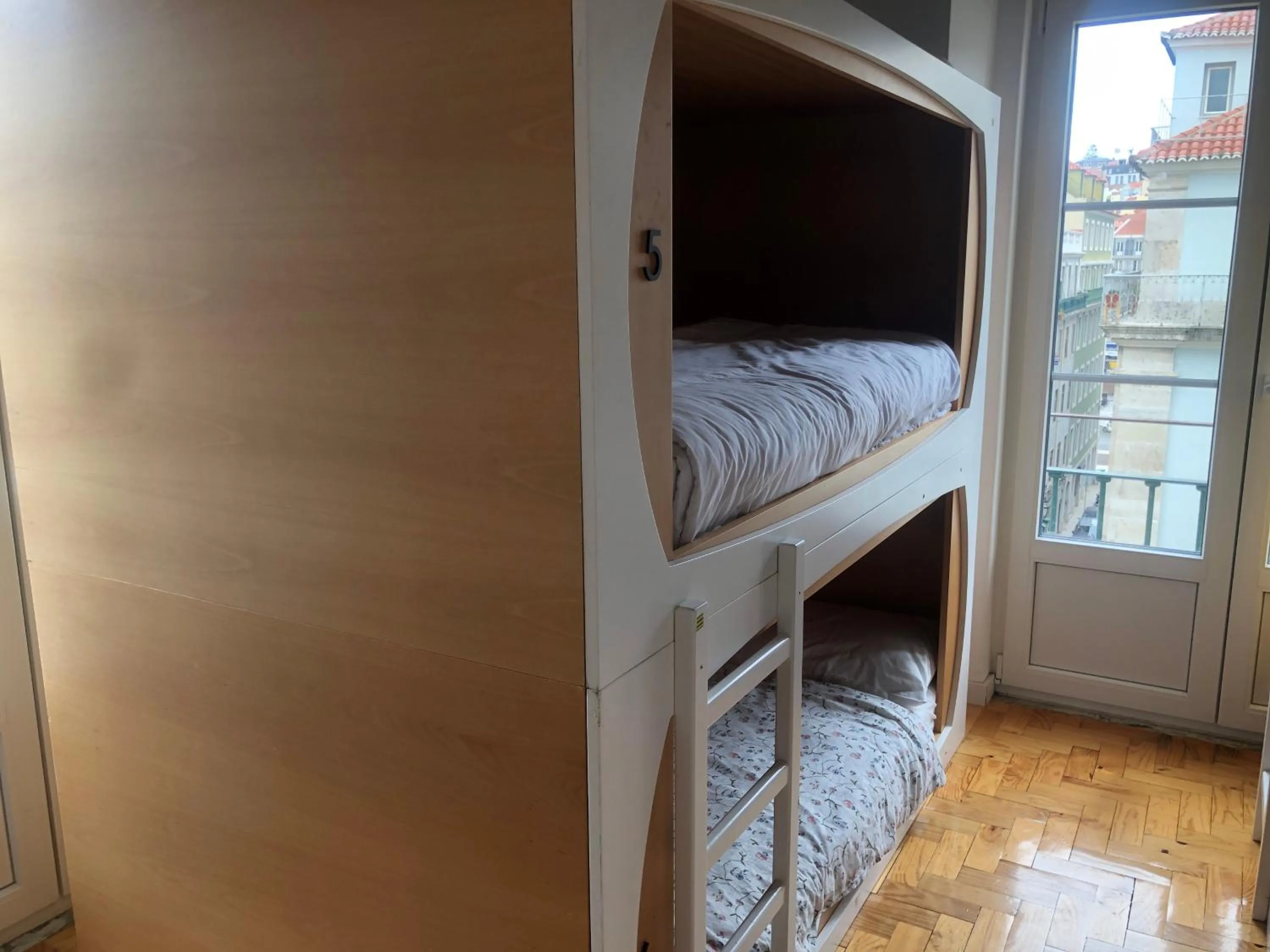 Bed in Vistas de Lisboa Hostel