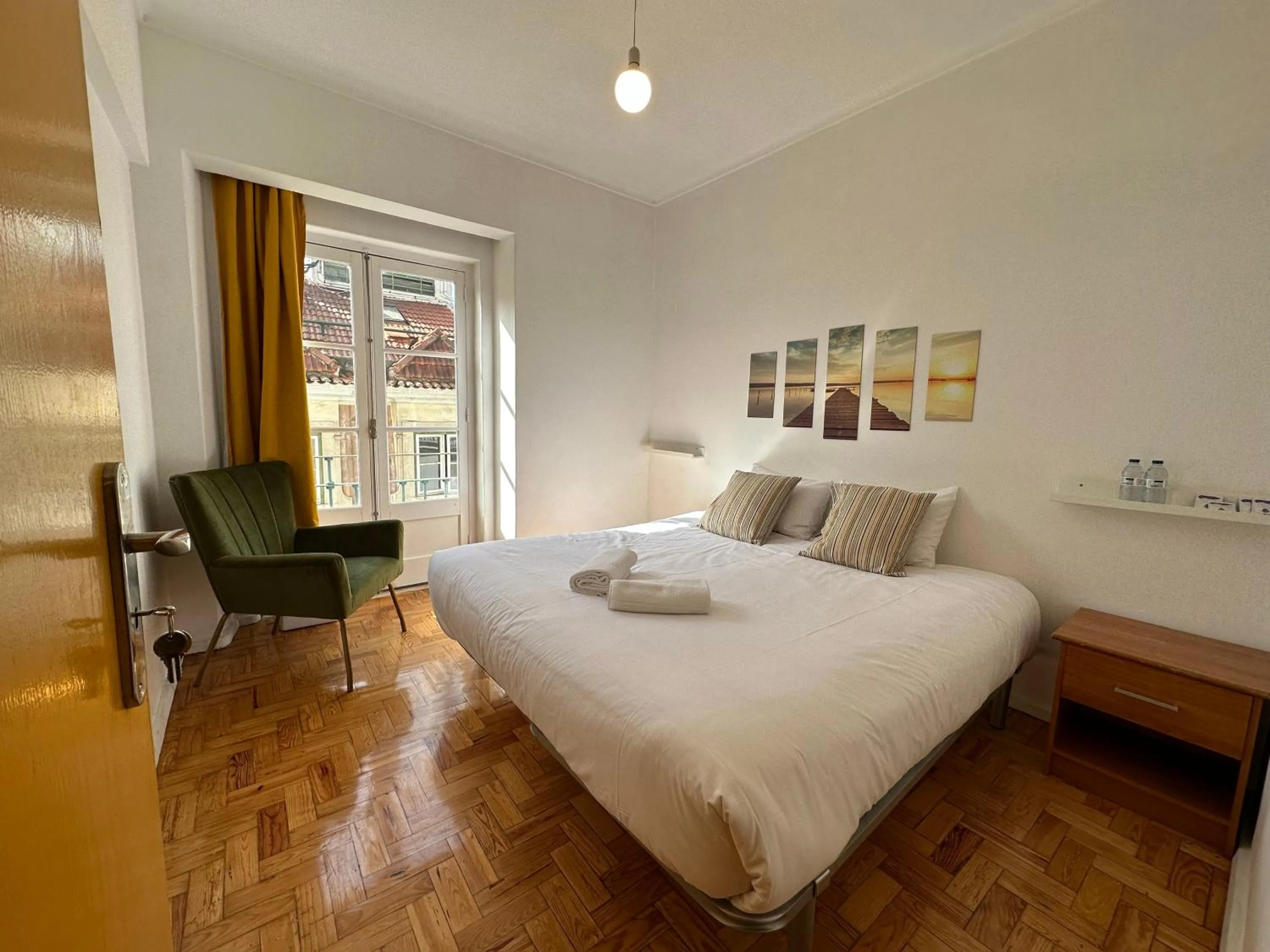 Bedroom, Bed in Vistas de Lisboa Hostel