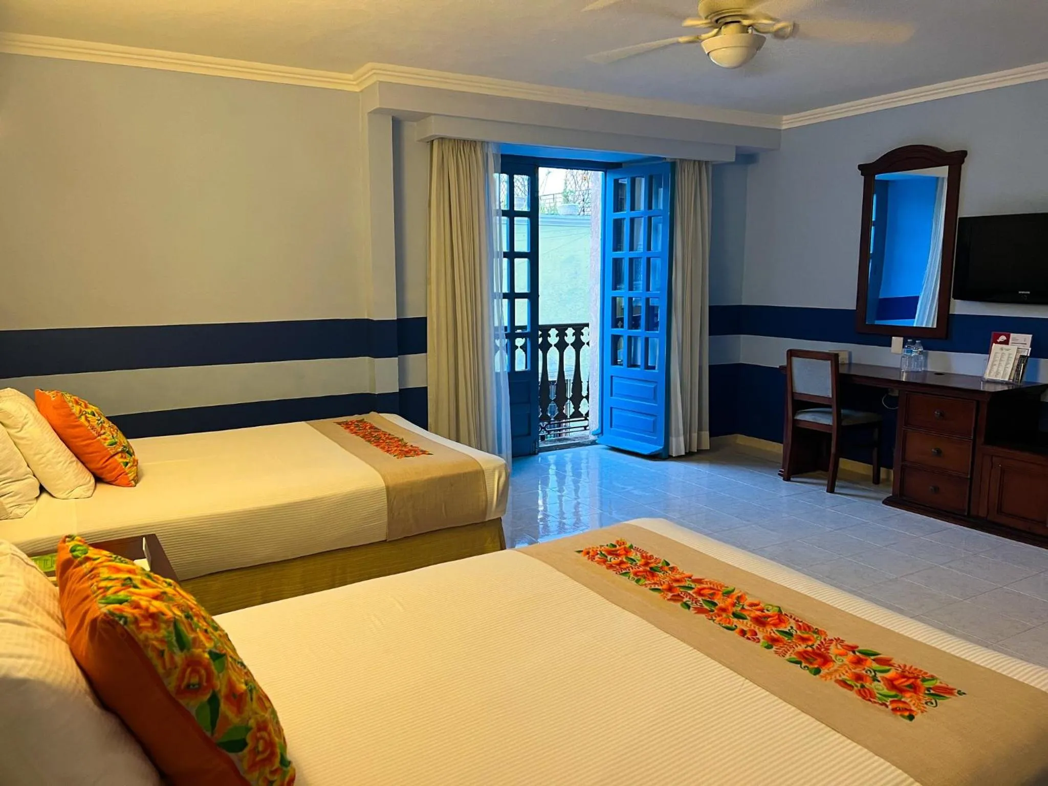 Bed in Hotel Plaza Colonial