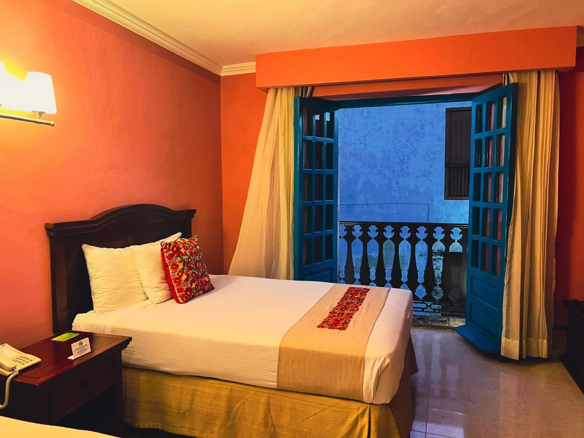 Bed in Hotel Plaza Colonial