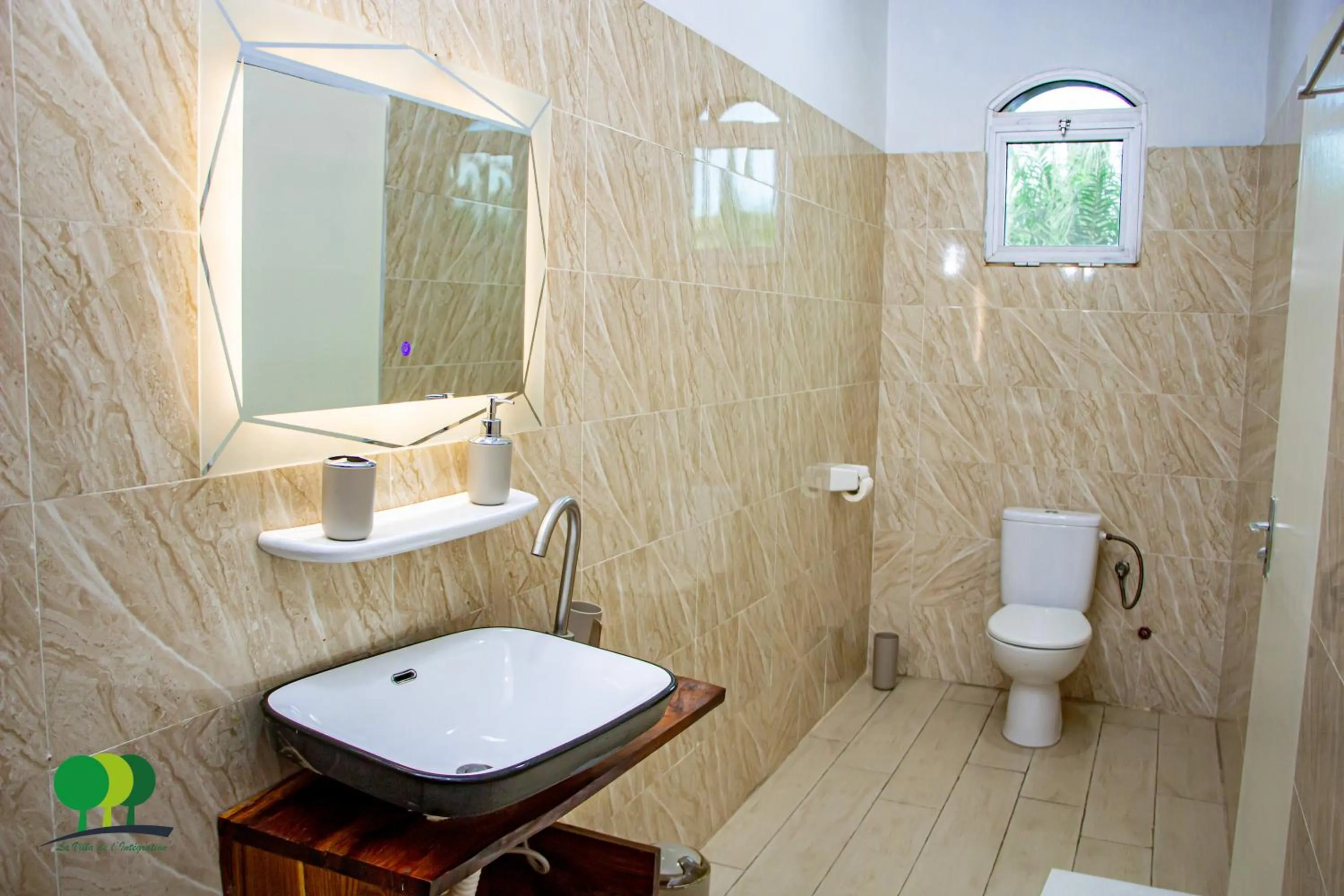 Toilet in VILLA DE L'INTEGRATION