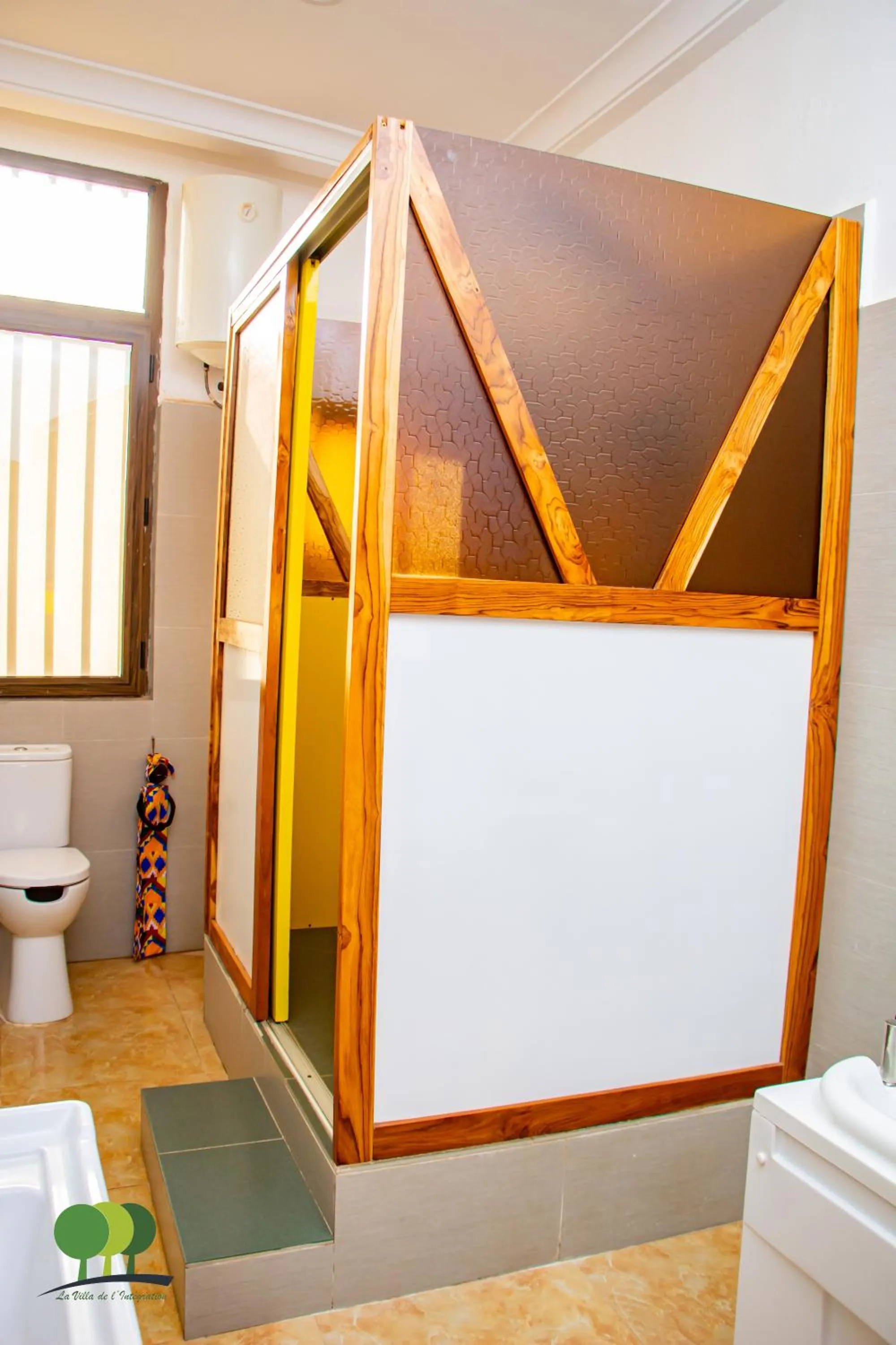 Shower in VILLA DE L'INTEGRATION