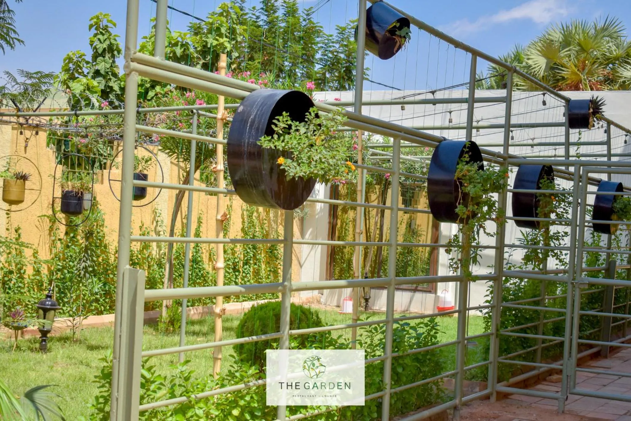 Garden in VILLA DE L'INTEGRATION