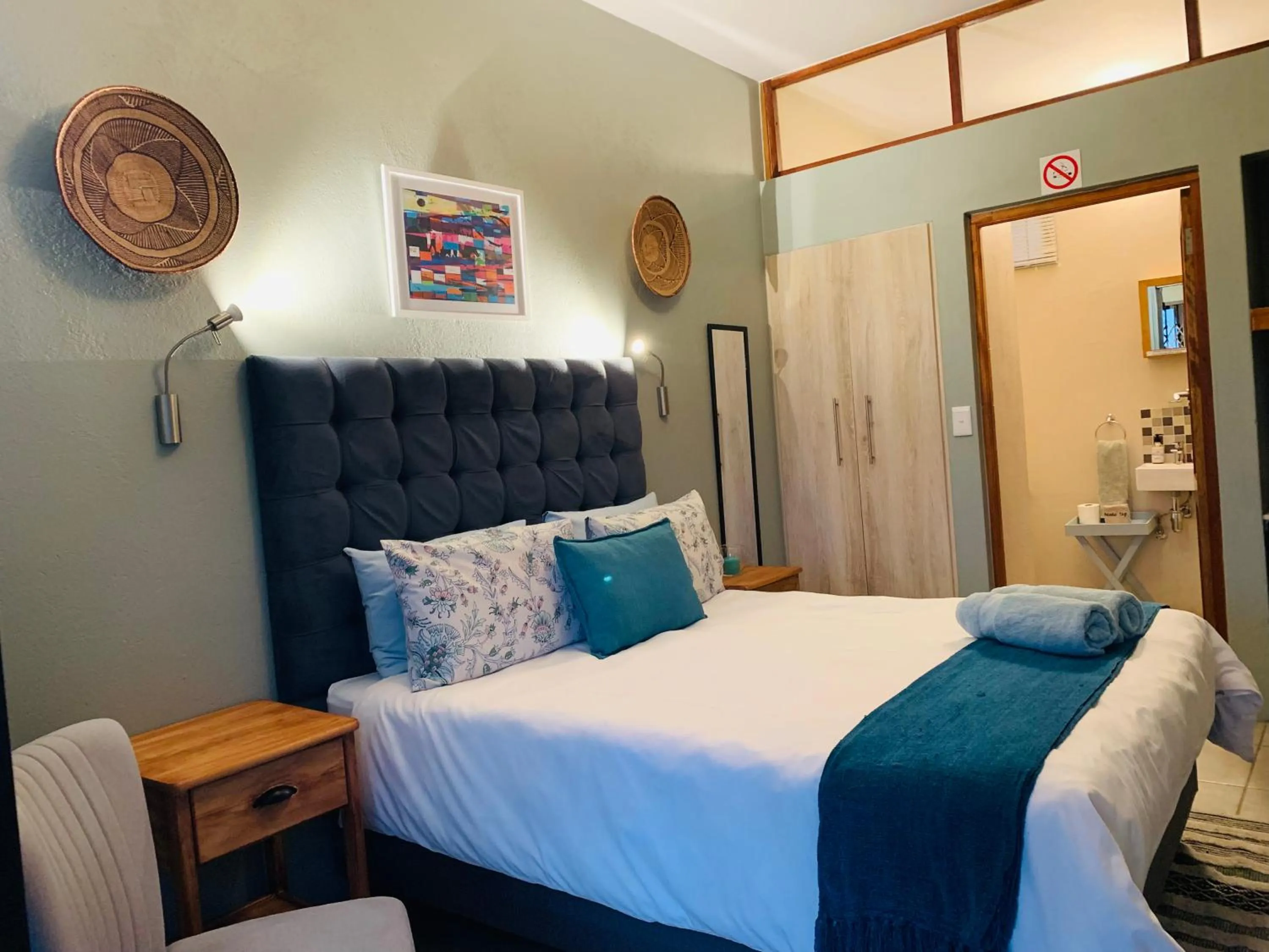 Bedroom, Bed in Bokamoso Views