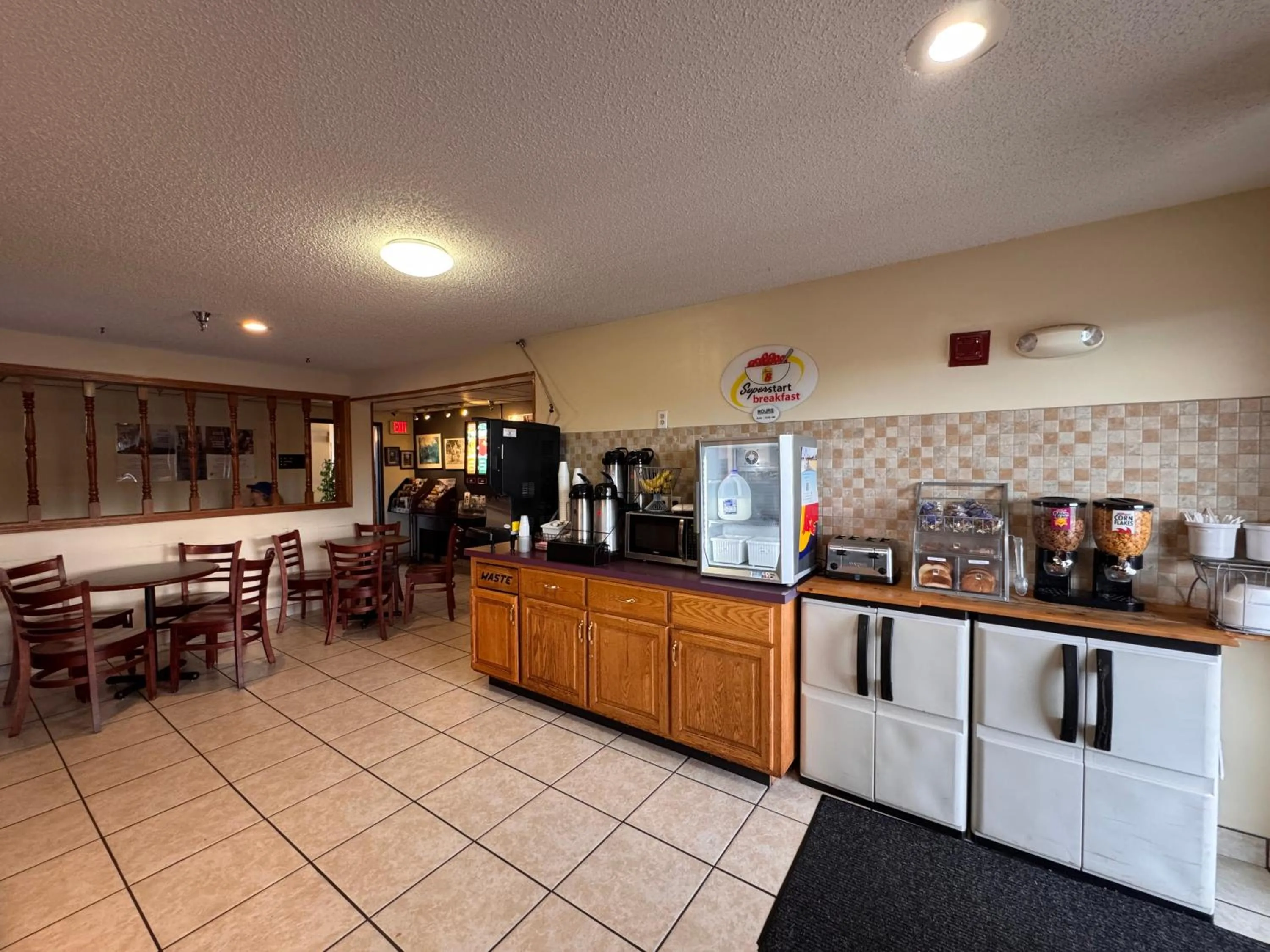 Breakfast in Super 8 by Wyndham Appomattox VA