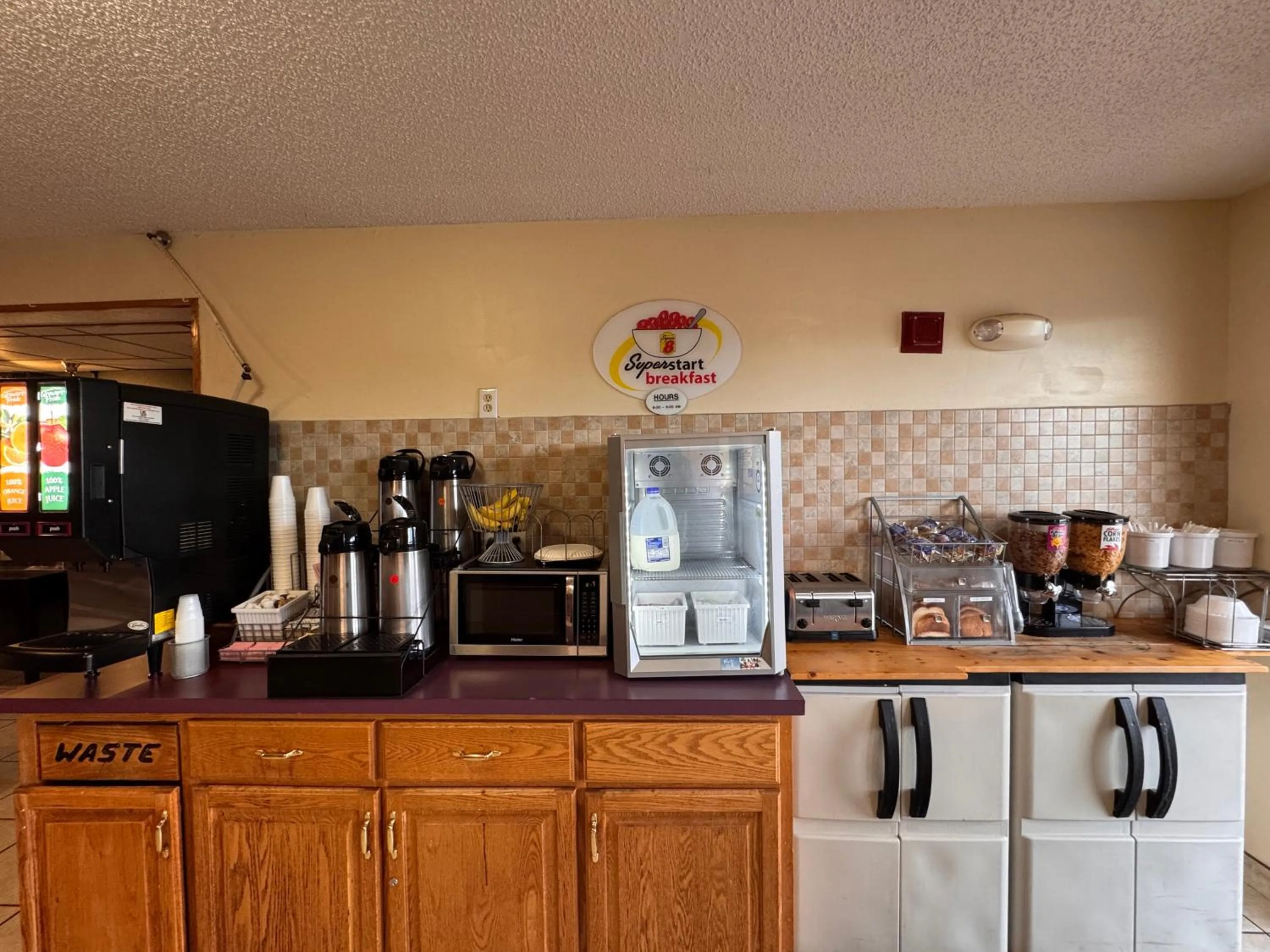 Breakfast in Super 8 by Wyndham Appomattox VA