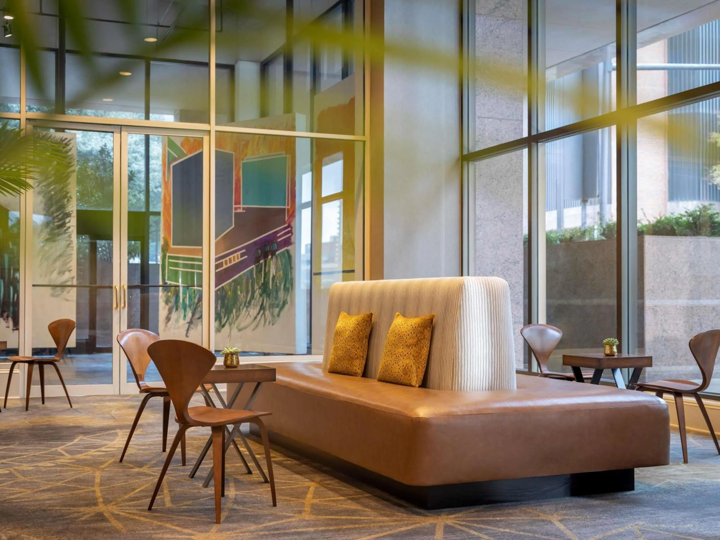 Property building in Fairmont Dallas