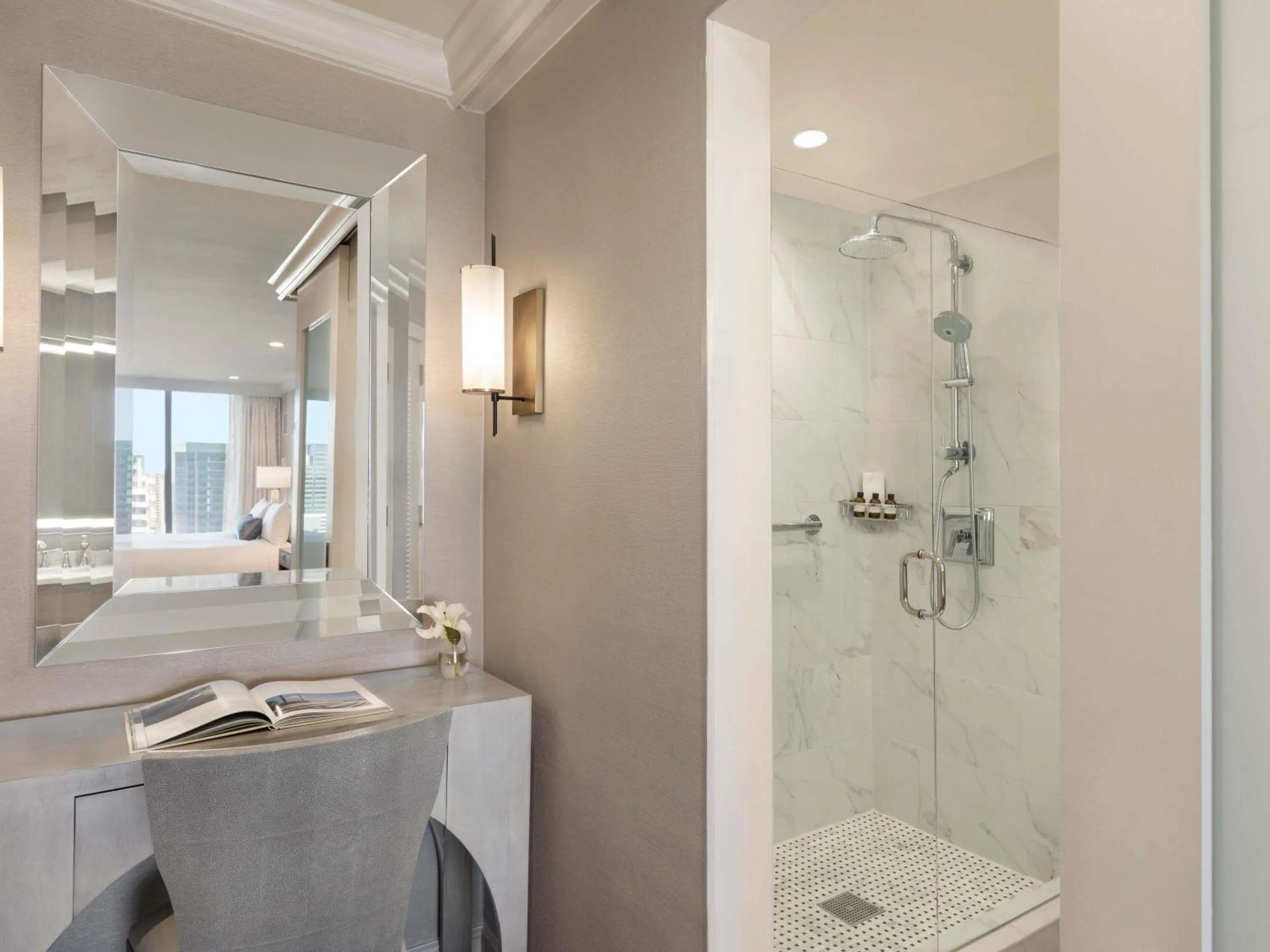 Bedroom in Fairmont Dallas