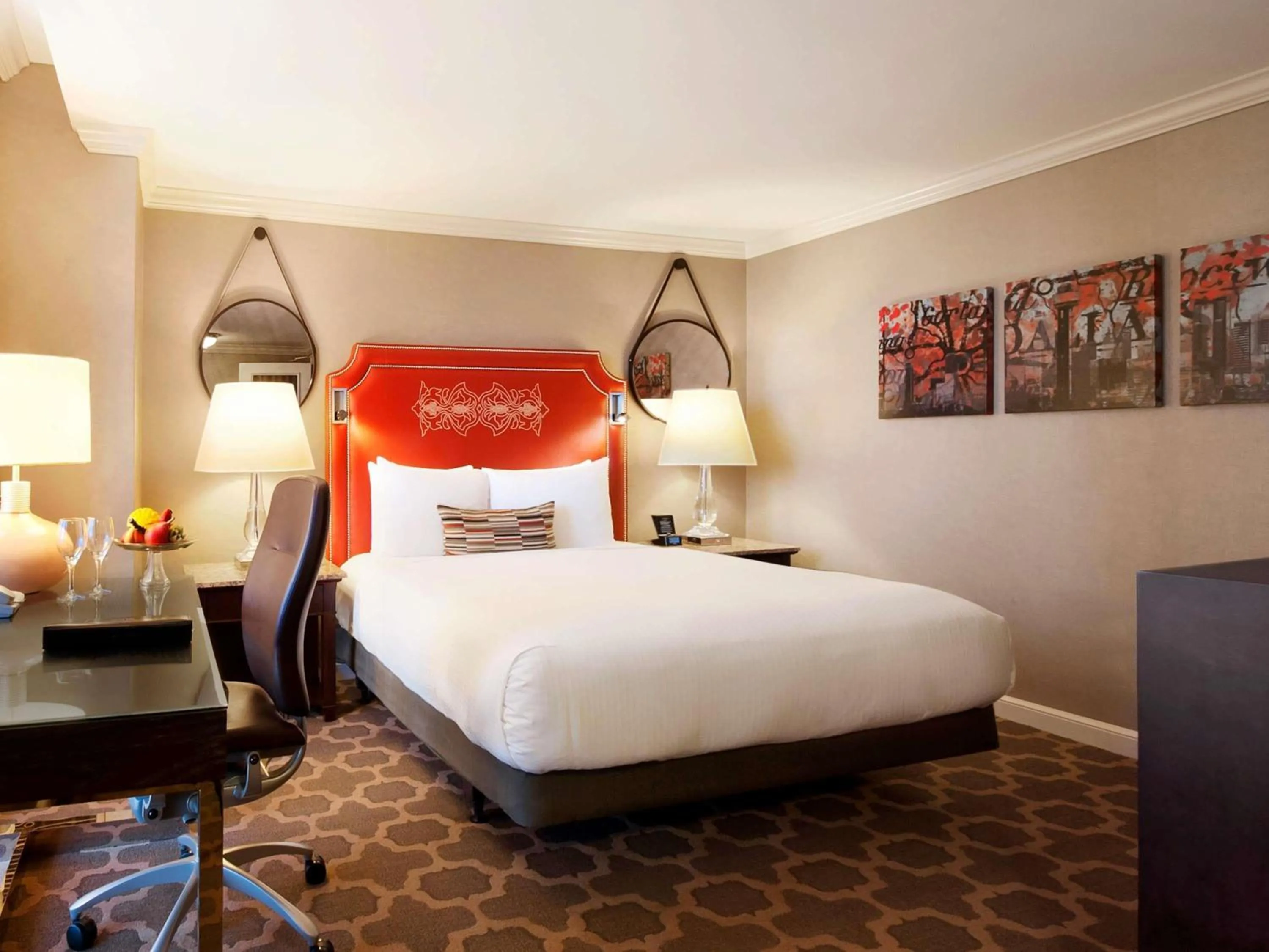 Bedroom, Bed in Fairmont Dallas