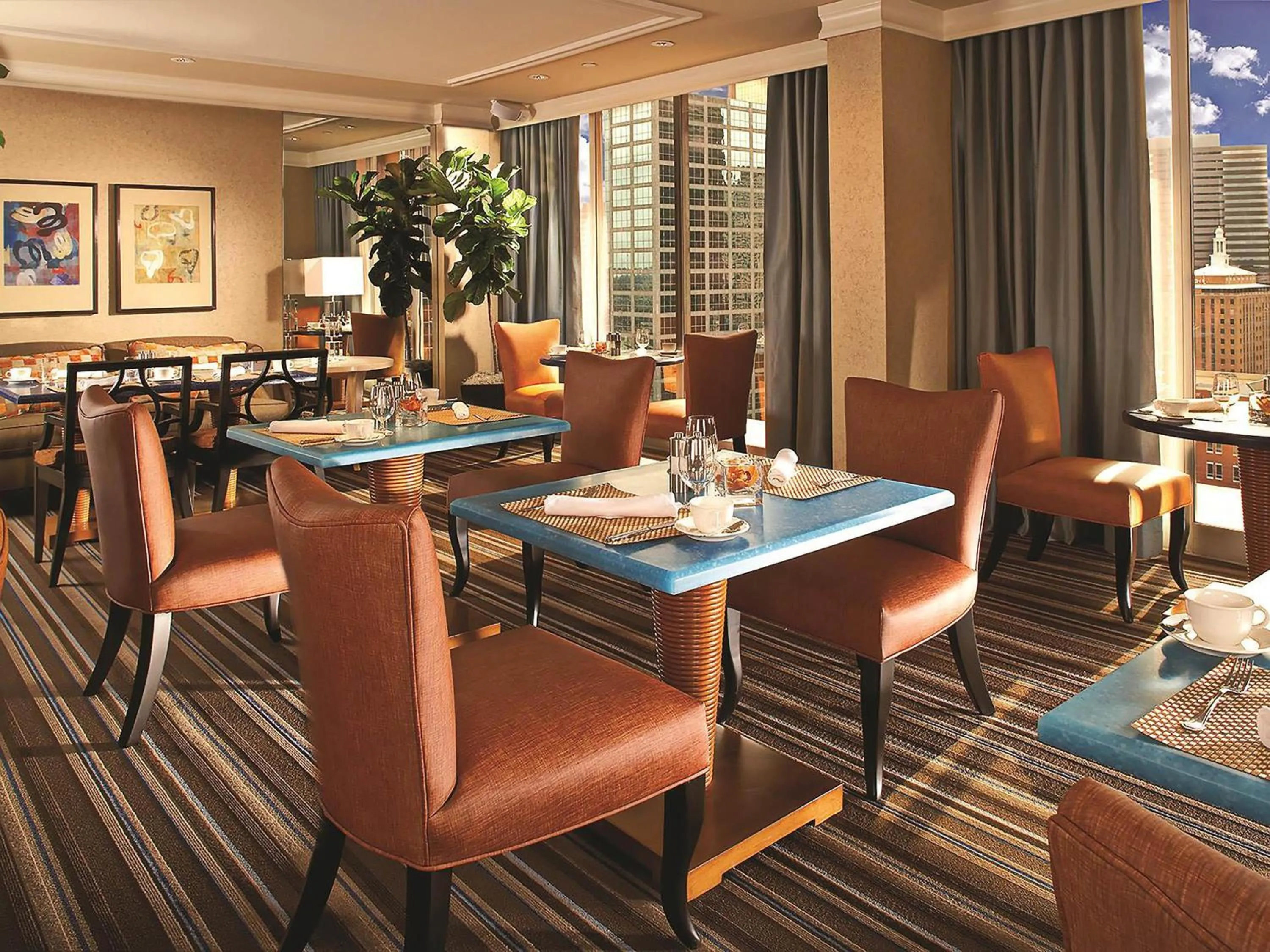 Bedroom in Fairmont Dallas