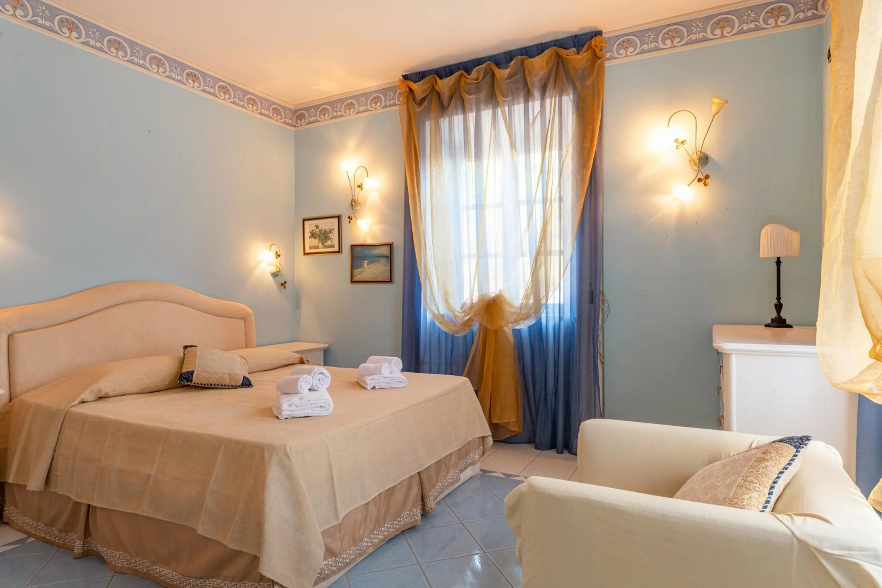 Bed in Lucca Franco's Villa