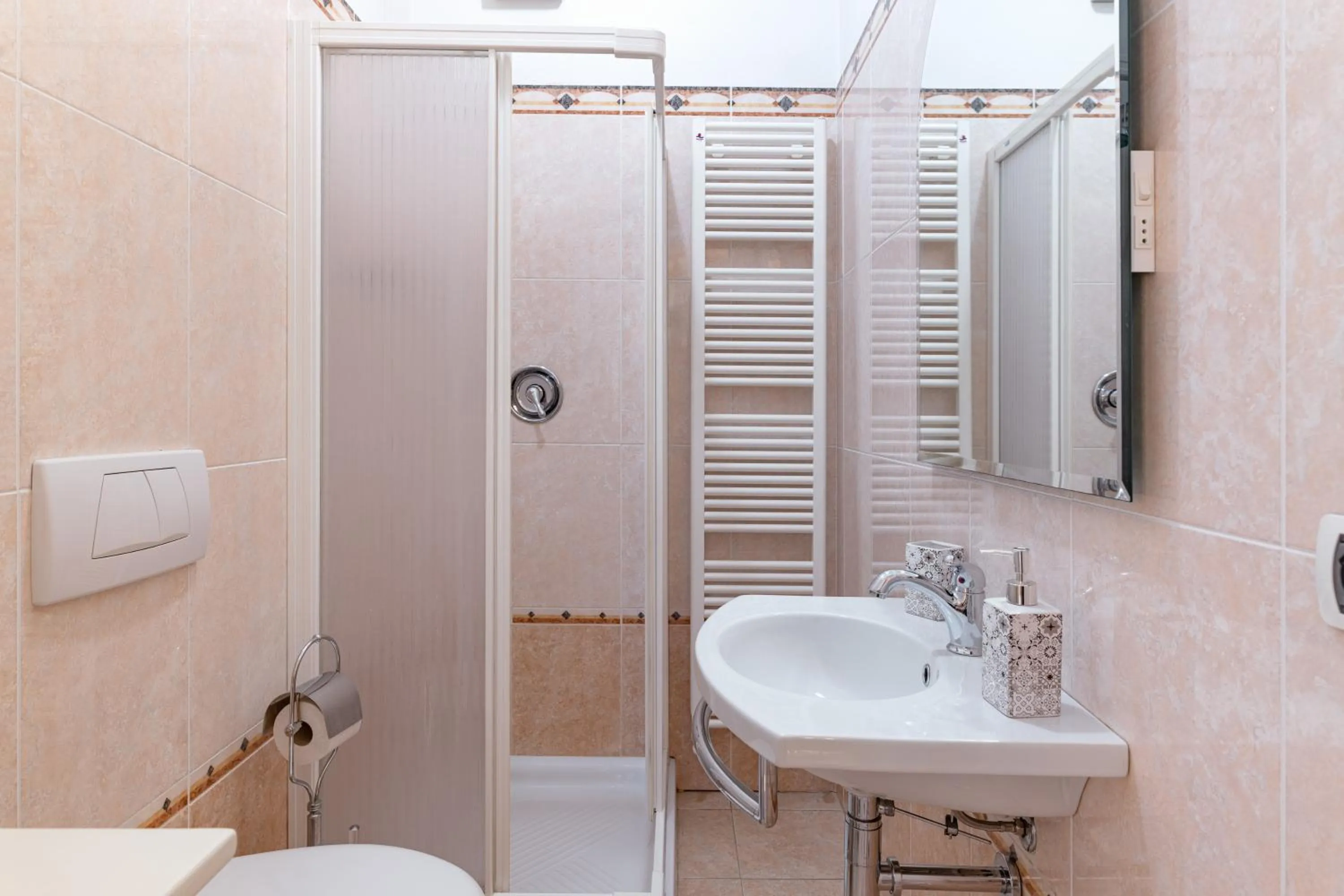 Bathroom in Lucca Franco's Villa