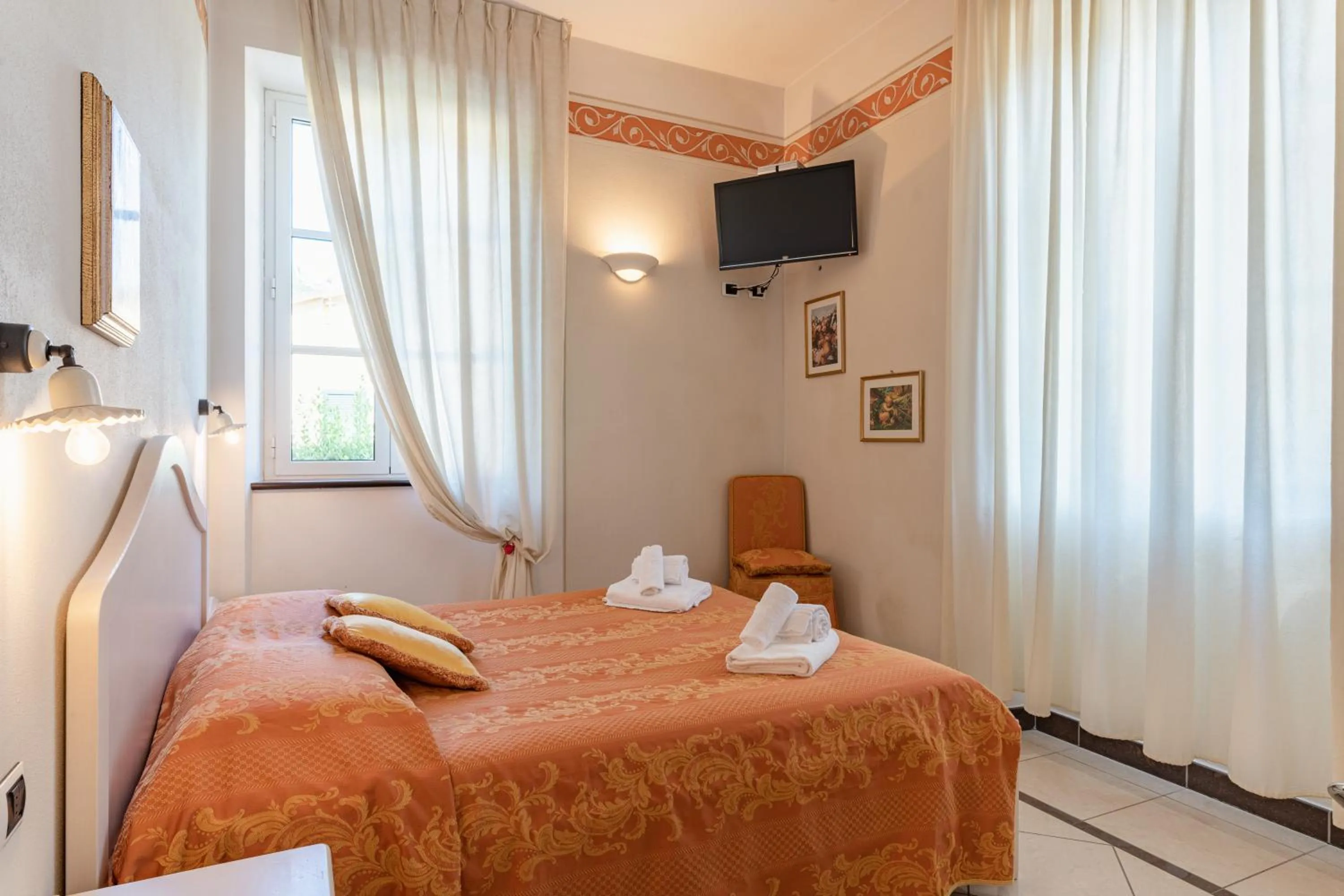 Bed in Lucca Franco's Villa