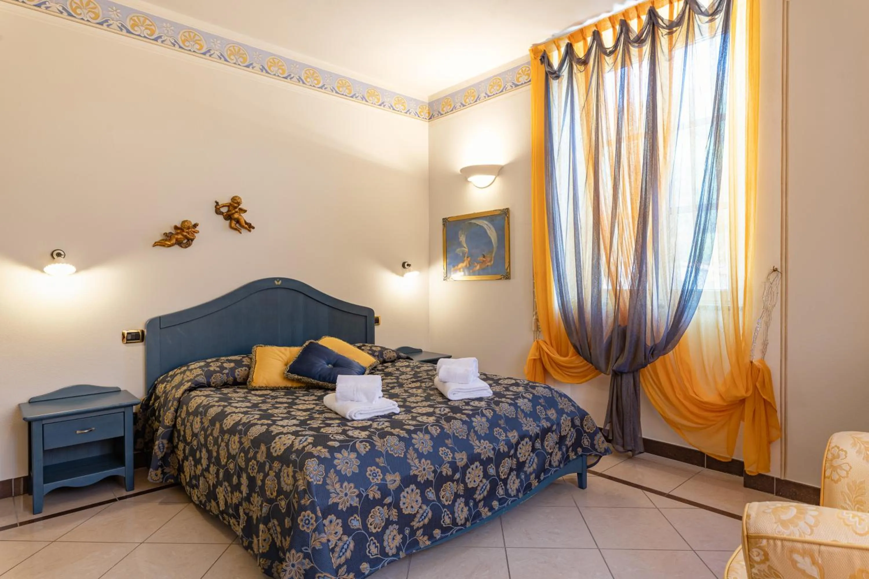 Bed in Lucca Franco's Villa