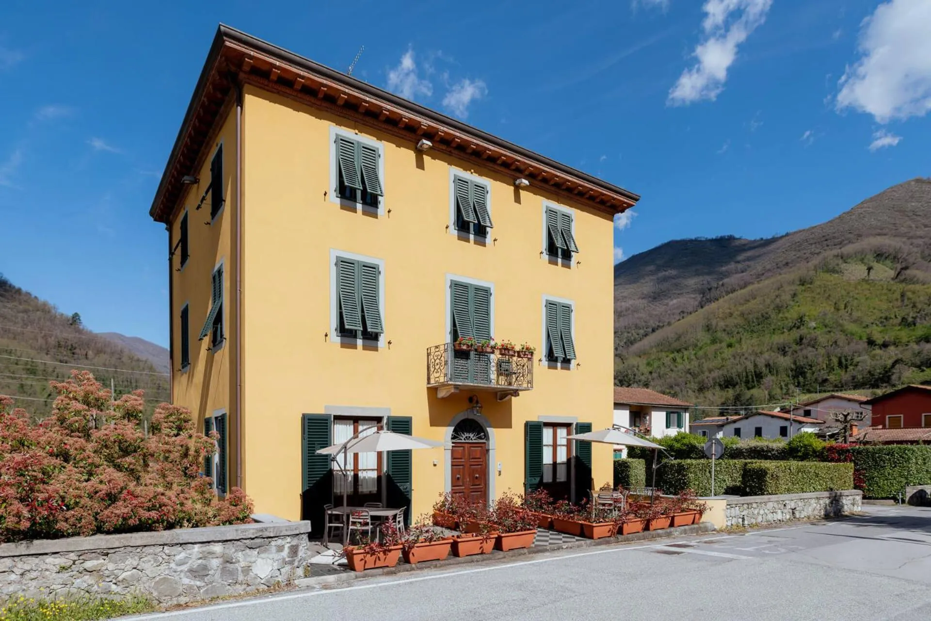 Property building in Lucca Franco's Villa