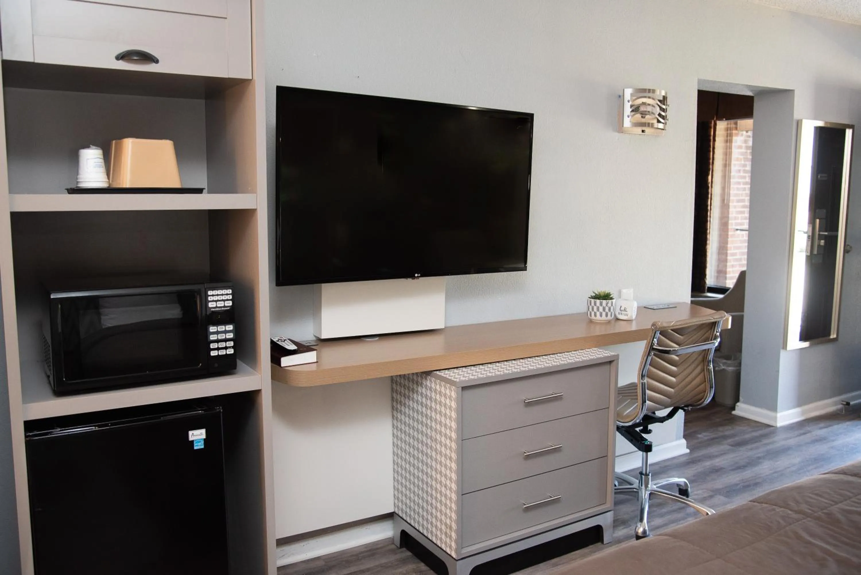 Bedroom in Columbus Inn and Suites