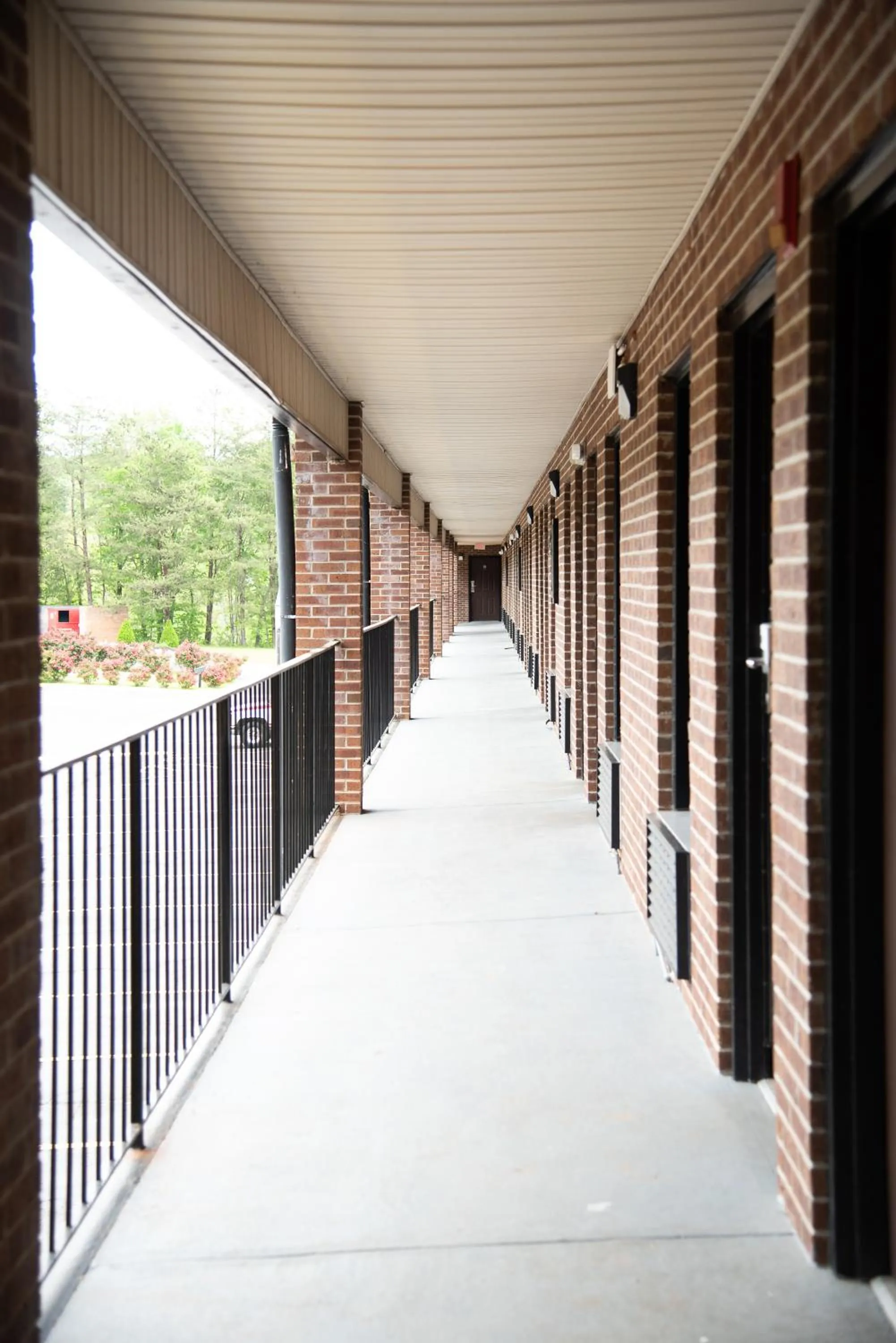 Property building in Columbus Inn and Suites