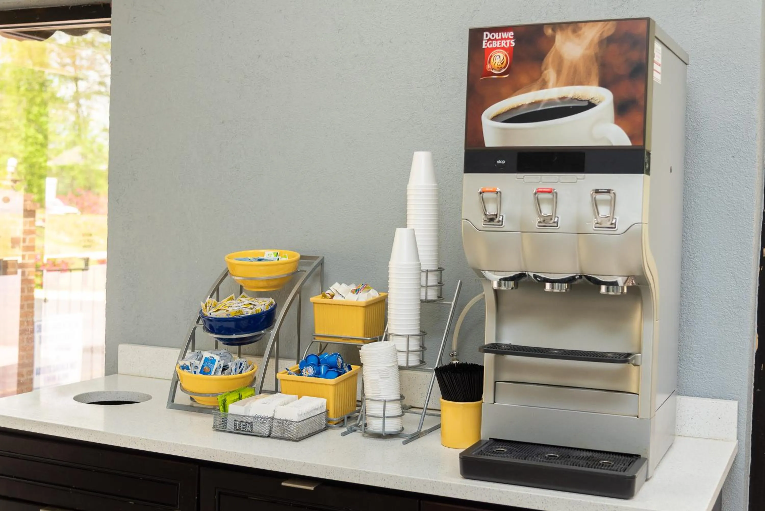 Breakfast in Columbus Inn and Suites