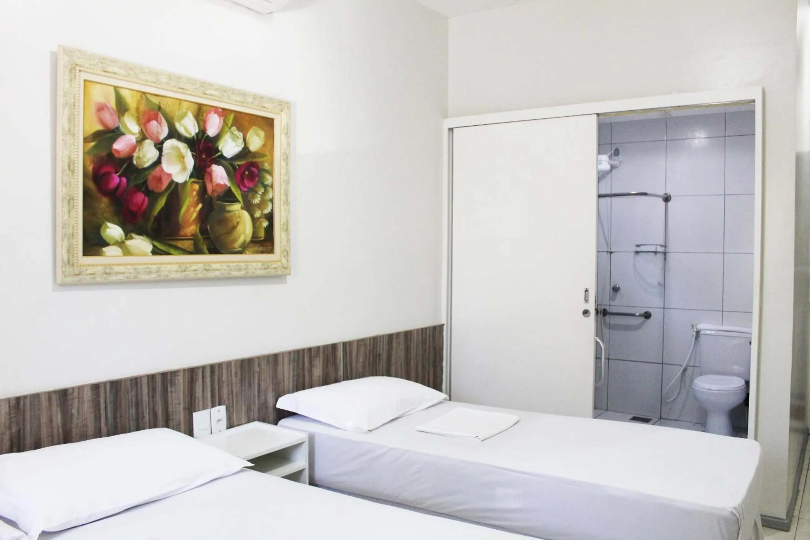 Toilet, Bed in Hotel Aeroporto Star