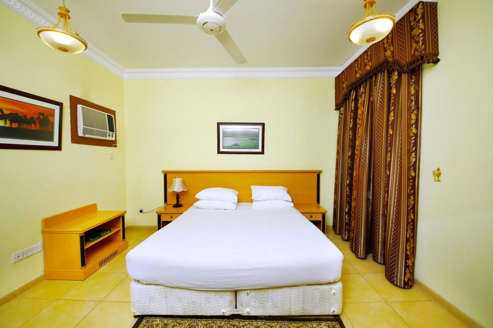 Bedroom, Bed in Muscat International Hotel