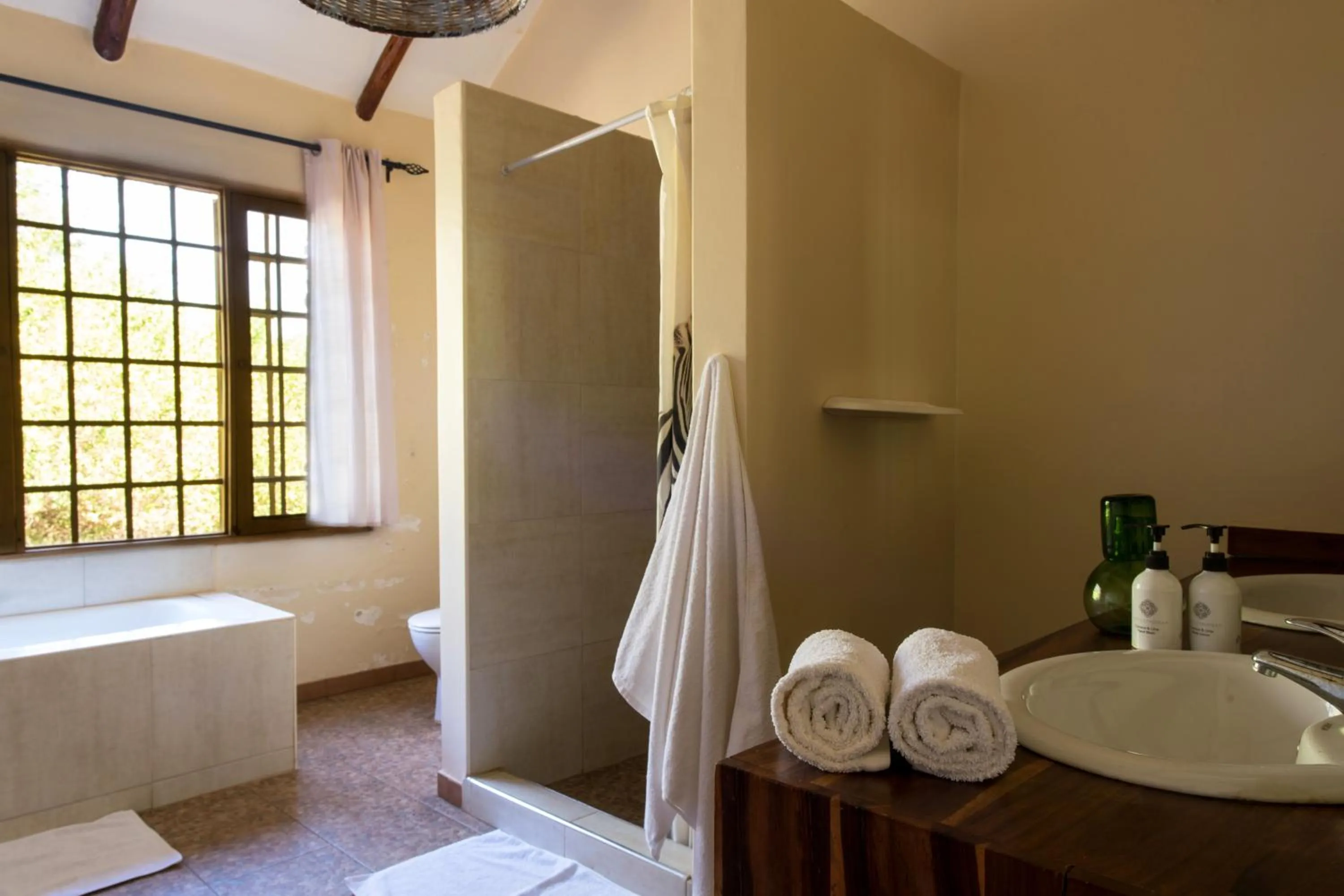 Bathroom, Bed in Kili Villa Kilimanjaro Luxury Retreat
