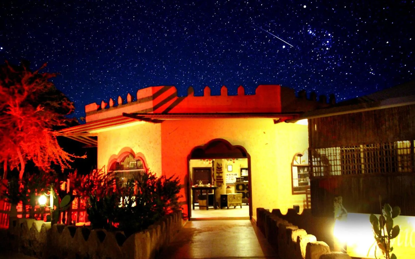 Facade/entrance in Arabian Oryx Camp