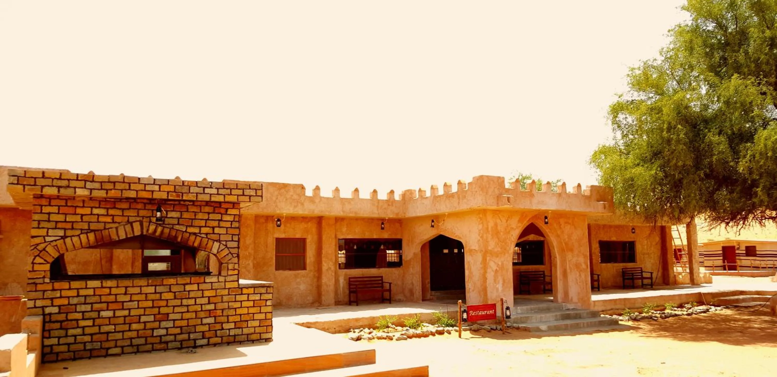 Restaurant/places to eat in Arabian Oryx Camp