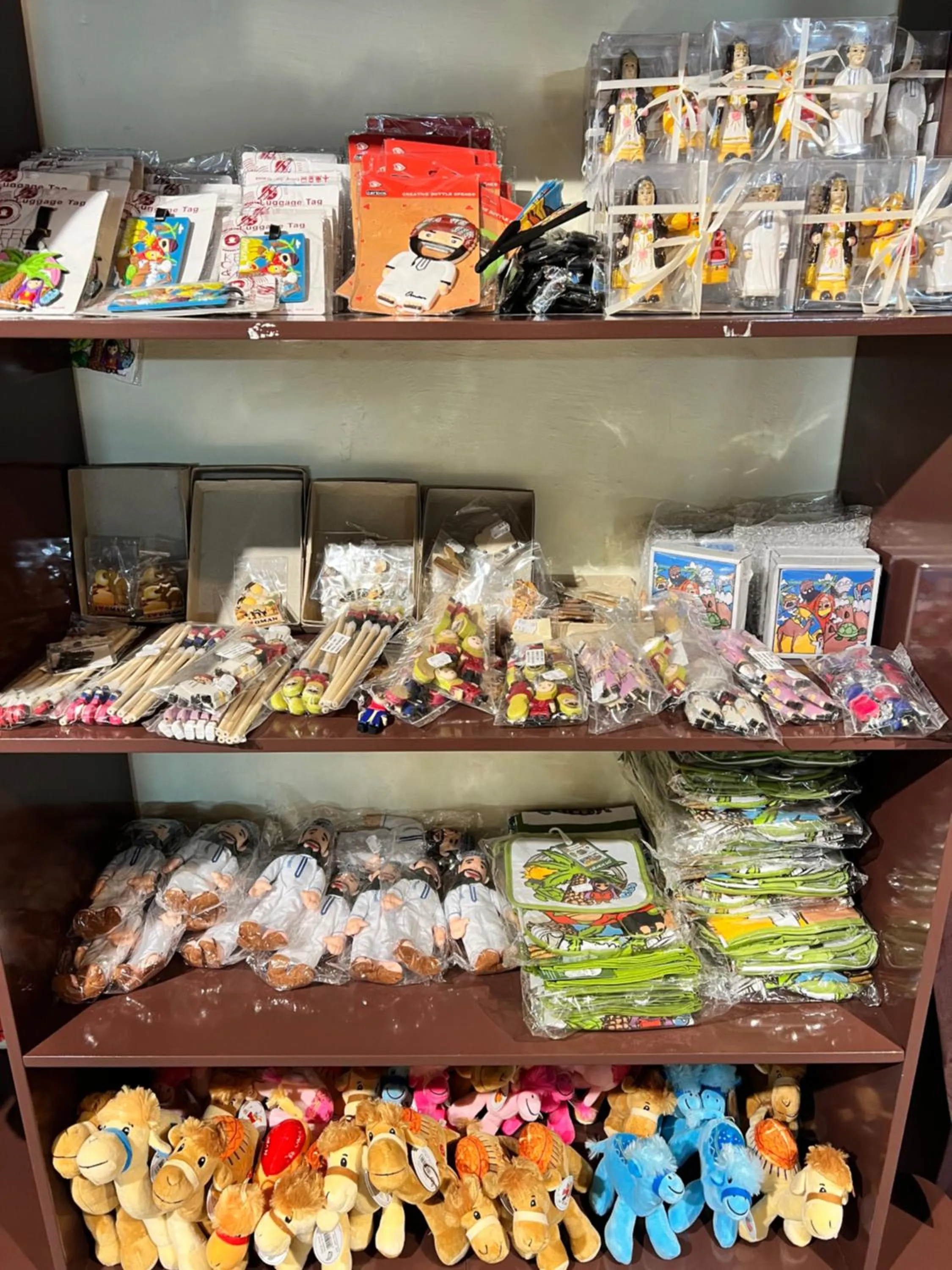 On-site shops in Arabian Oryx Camp