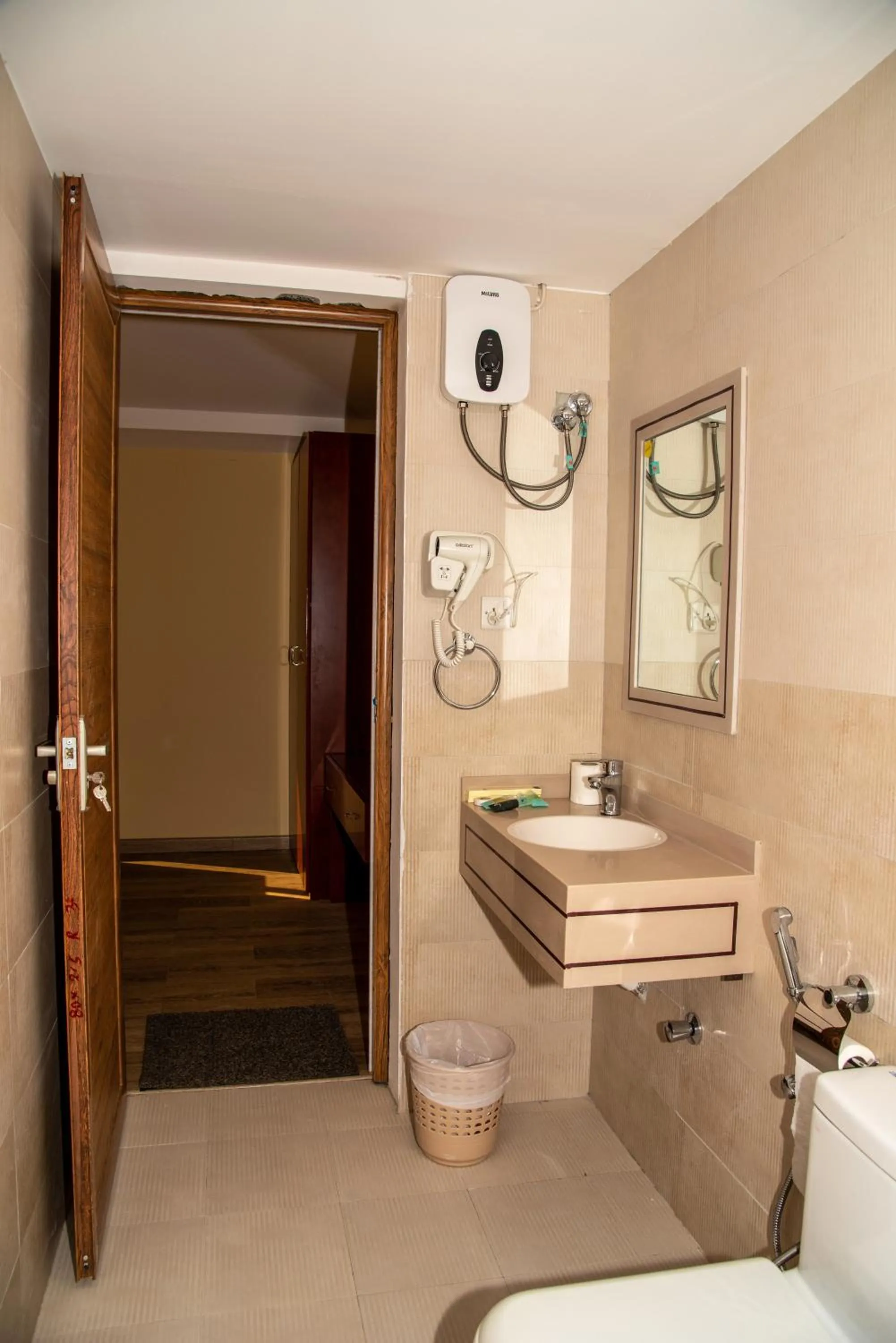 Bathroom in Arabian Oryx Camp
