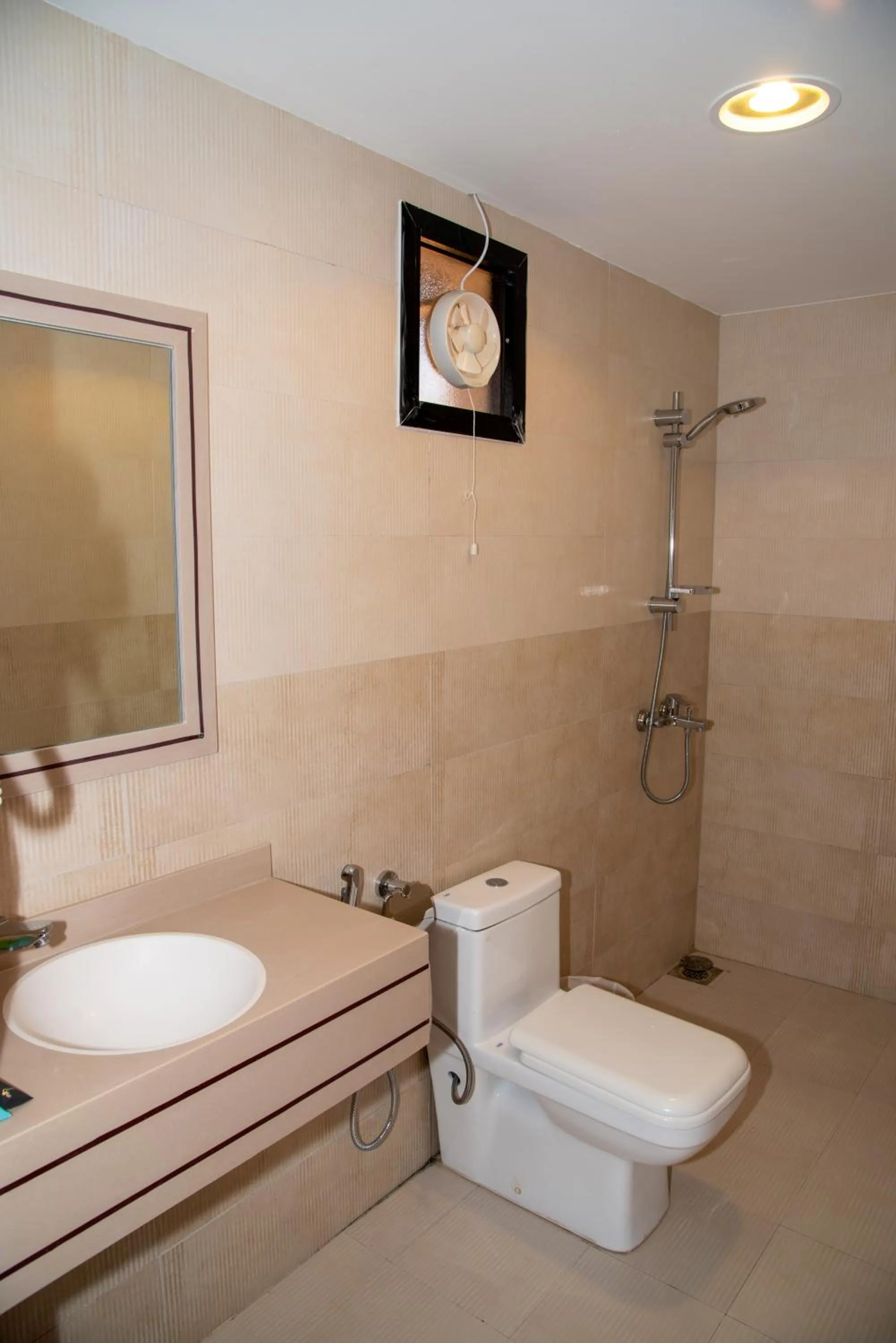 Bathroom in Arabian Oryx Camp