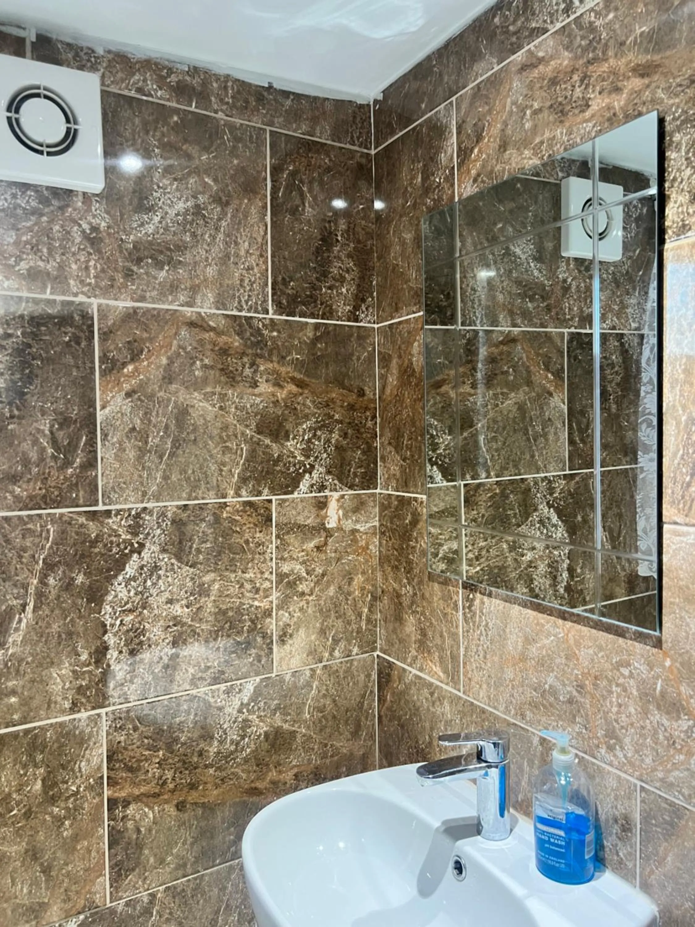 Shower in Cambridge City Mill