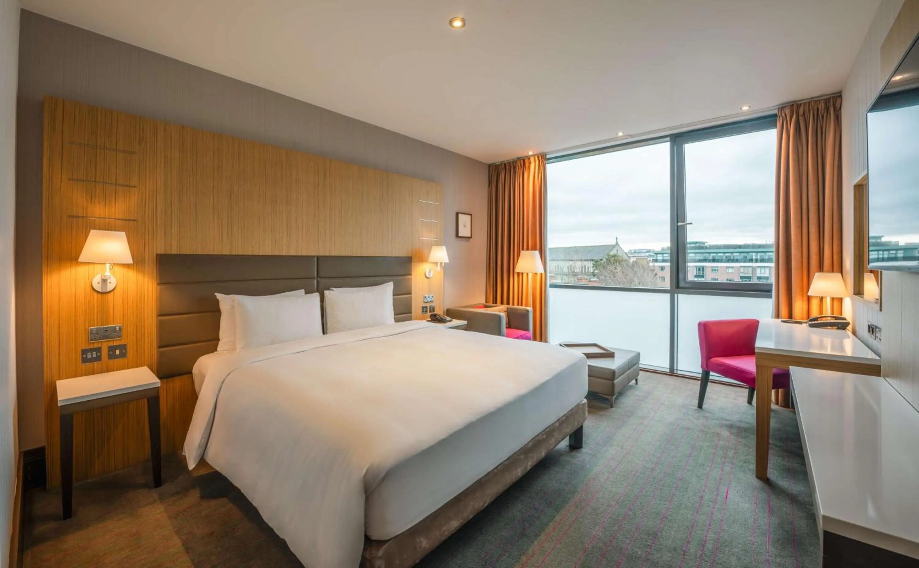 Bedroom, Bed in Radisson Blu Royal Hotel Dublin
