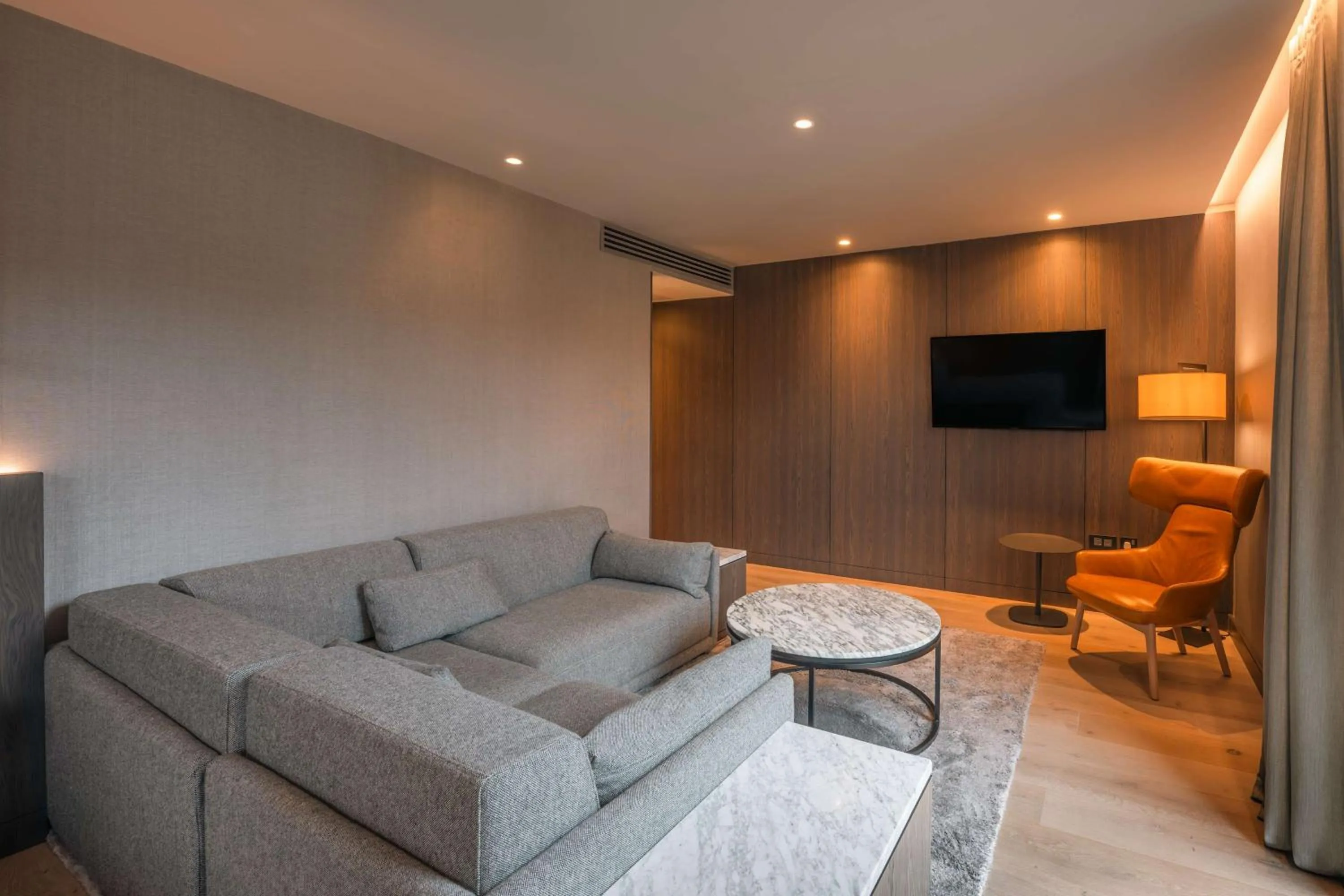 Photo of the whole room in Radisson Blu Royal Hotel Dublin