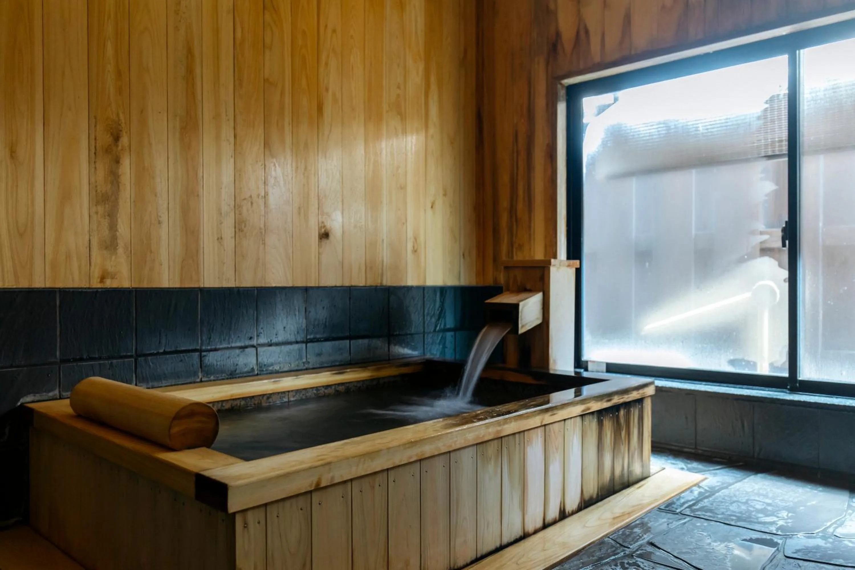 Hot Spring Bath in Sensui