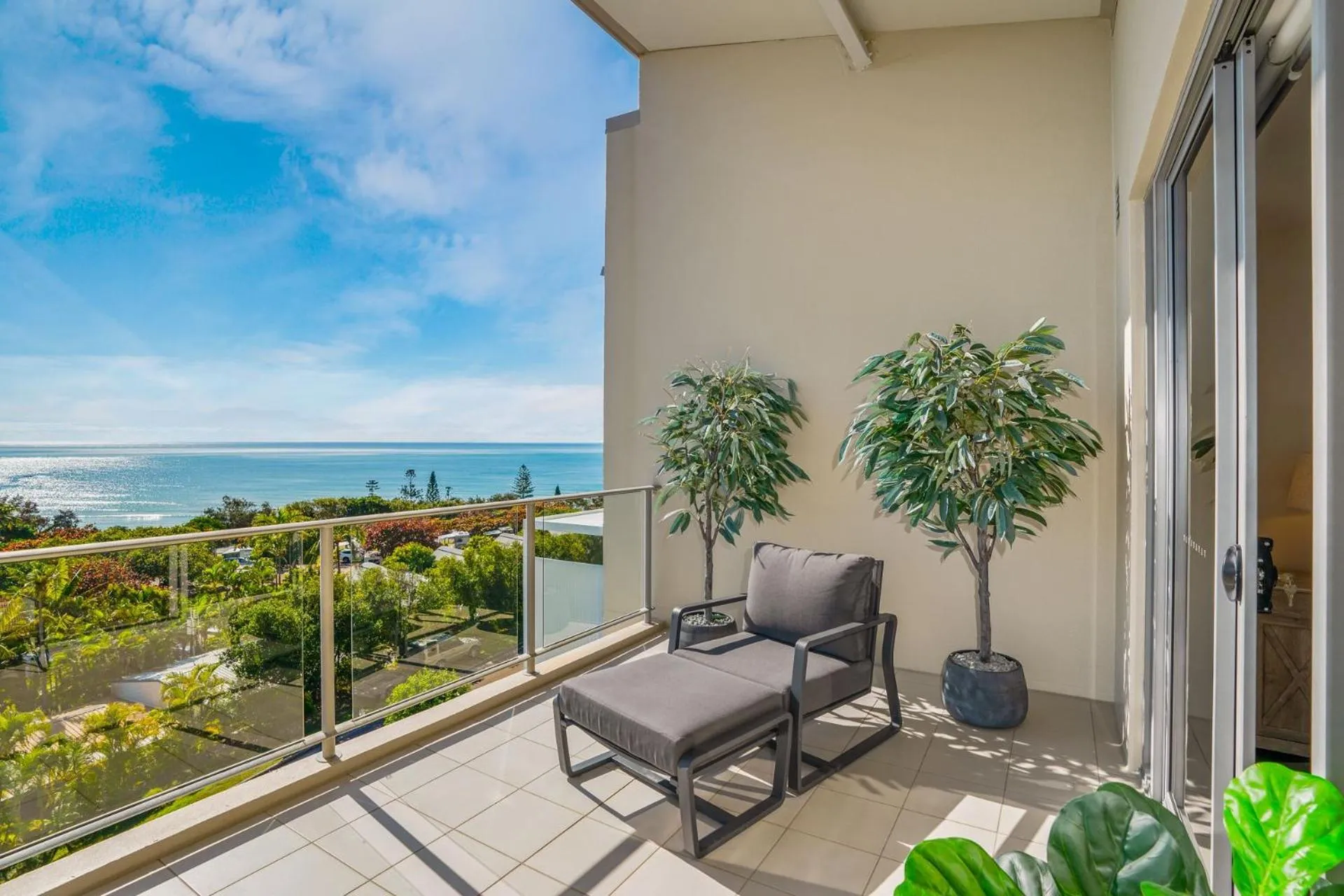 Balcony/Terrace in Rainbow Sea Resort