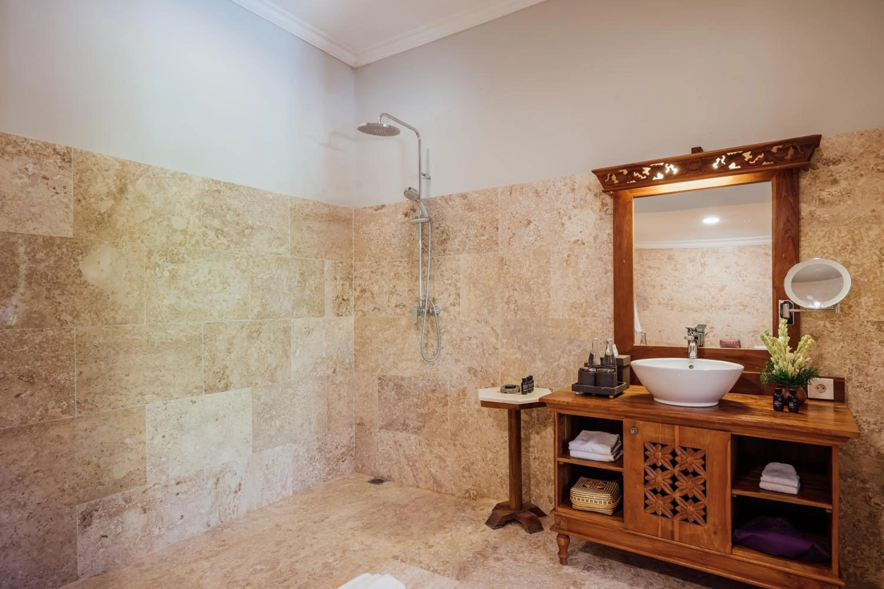 Bathroom in Desa Swan Villas & SPA, Keramas