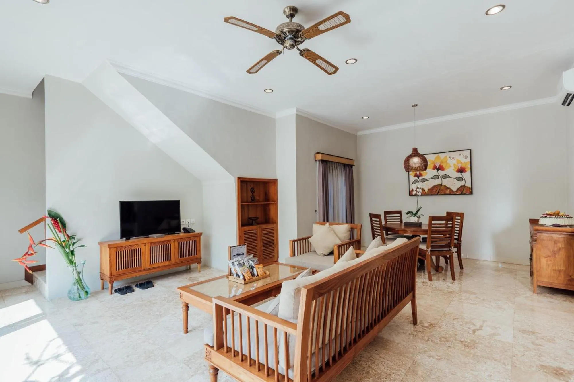 Living room in Desa Swan Villas & SPA, Keramas