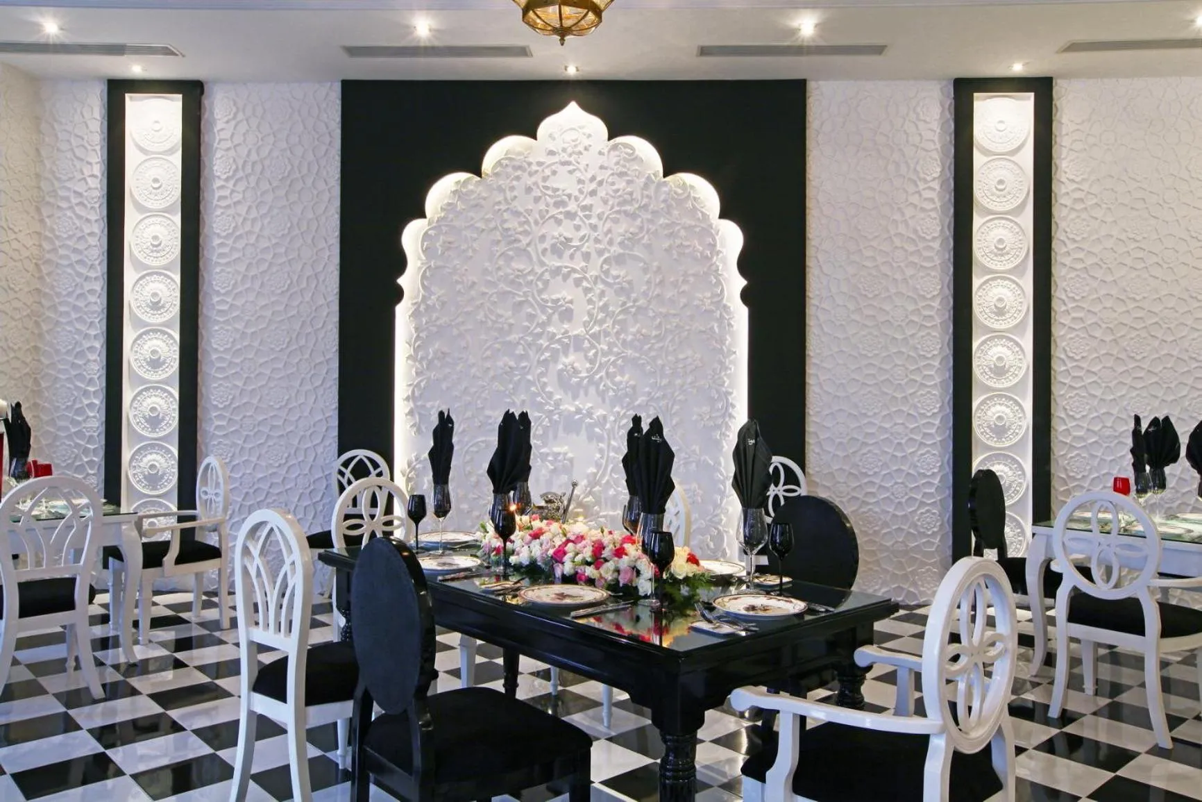 Restaurant/places to eat in Chloe Gallery