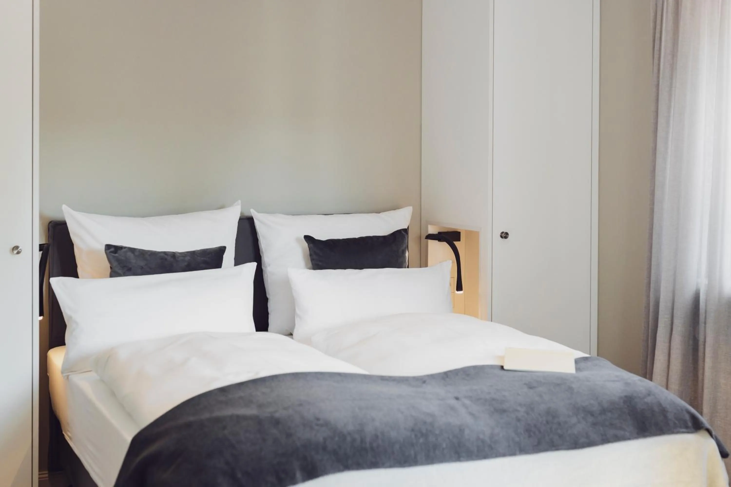 Bedroom, Bed in Hotel Caraleon