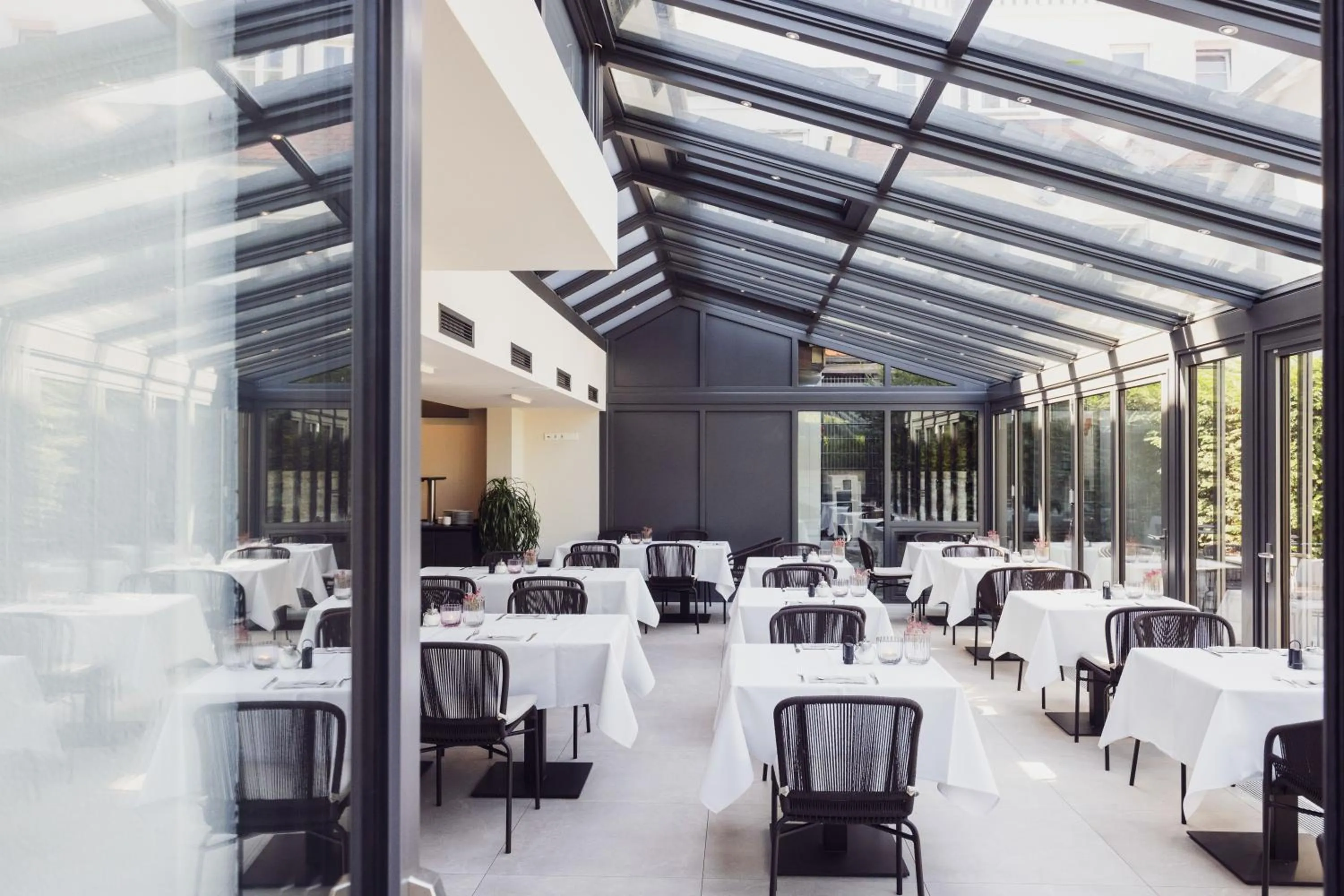 Breakfast in Hotel Caraleon