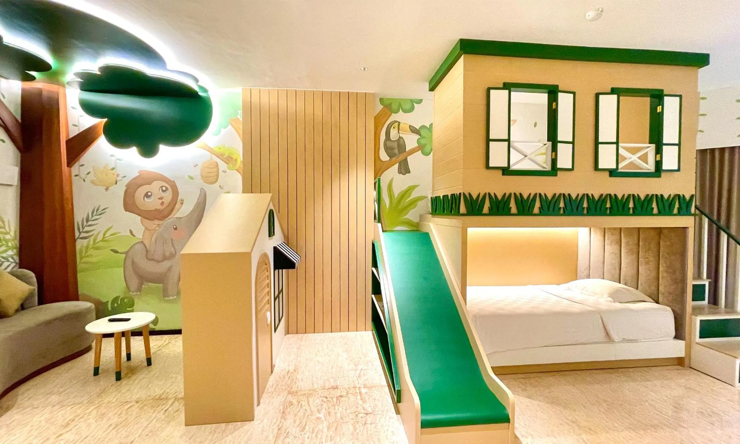 Bed in The Singhasari Resort Batu