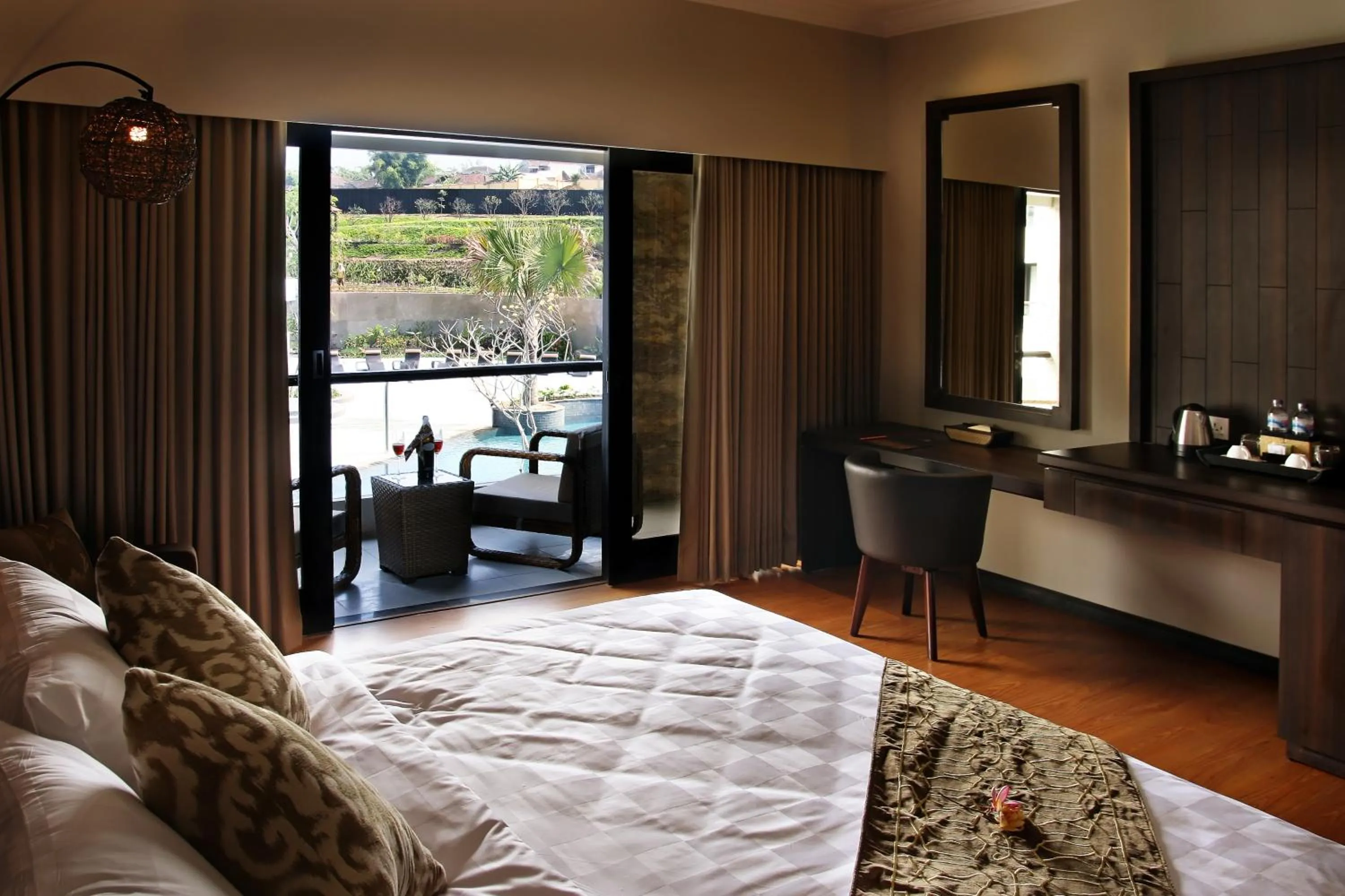 Photo of the whole room, Bed in The Singhasari Resort Batu